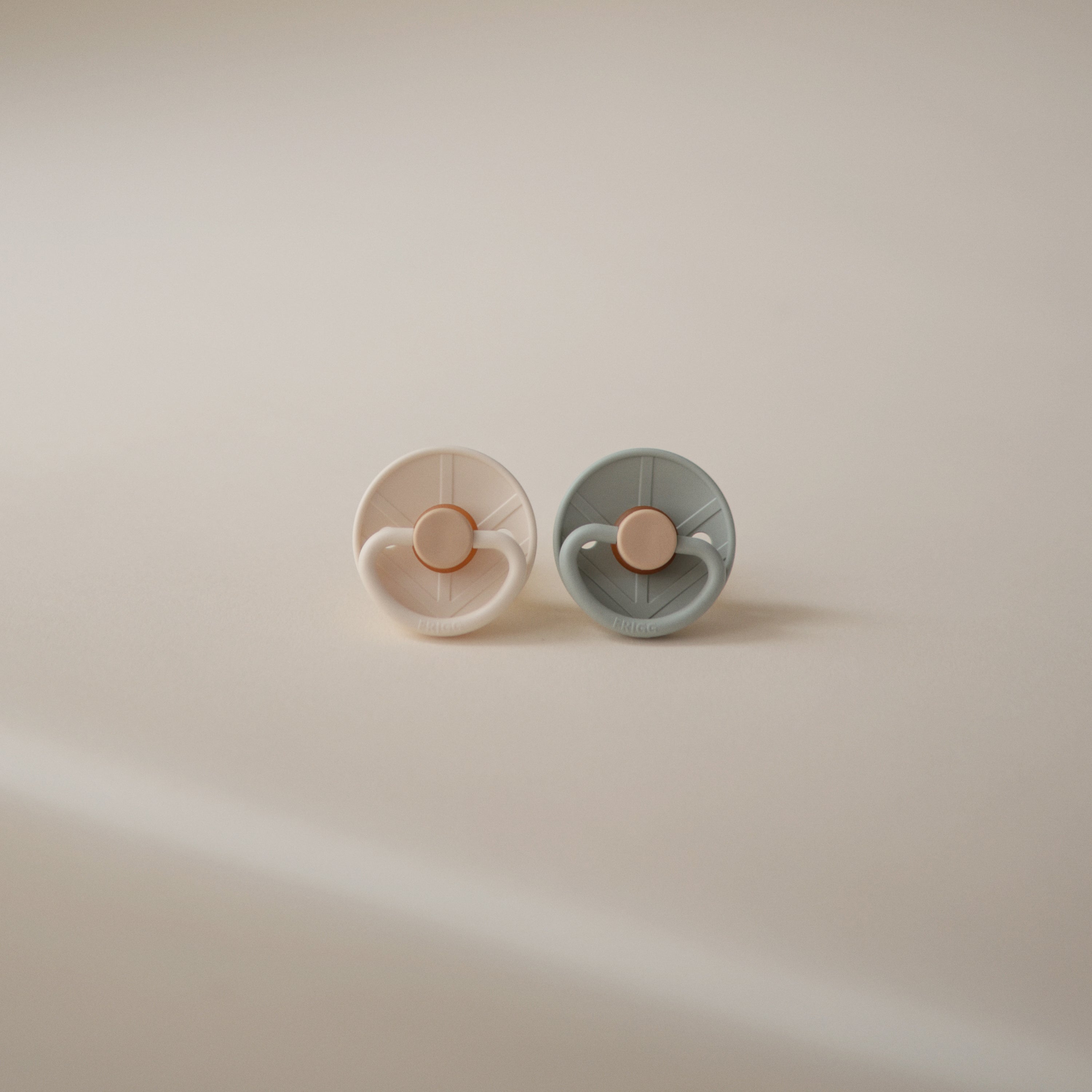 Frigg Little Viking Natural Rubber Pacifier 2-pack