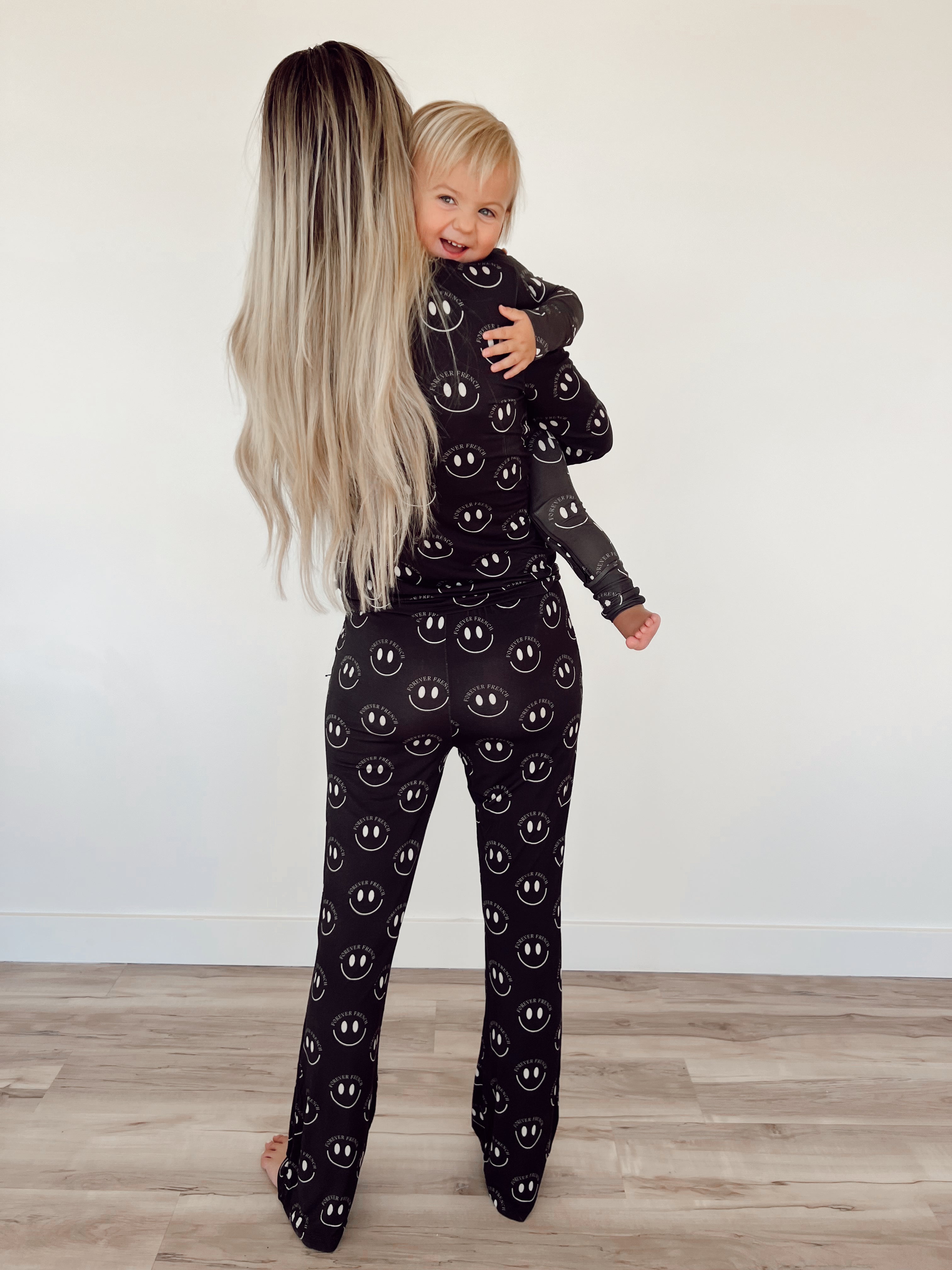 Women's Bamboo Pajama | Charcoal & White Ff Smile