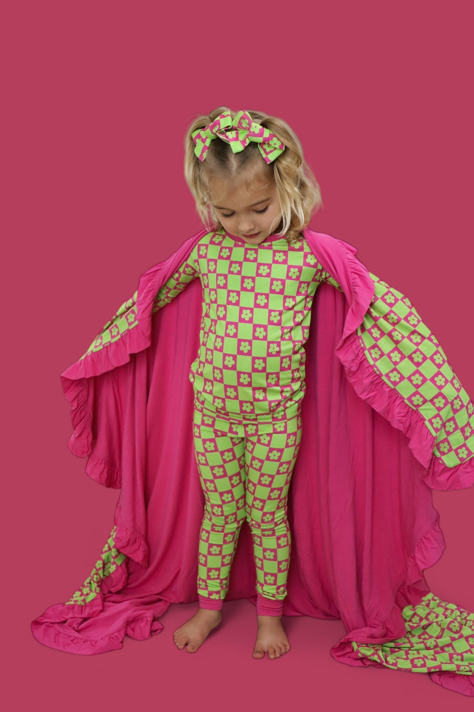 Wild Daisy Checkers Dream Ruffle Blanket