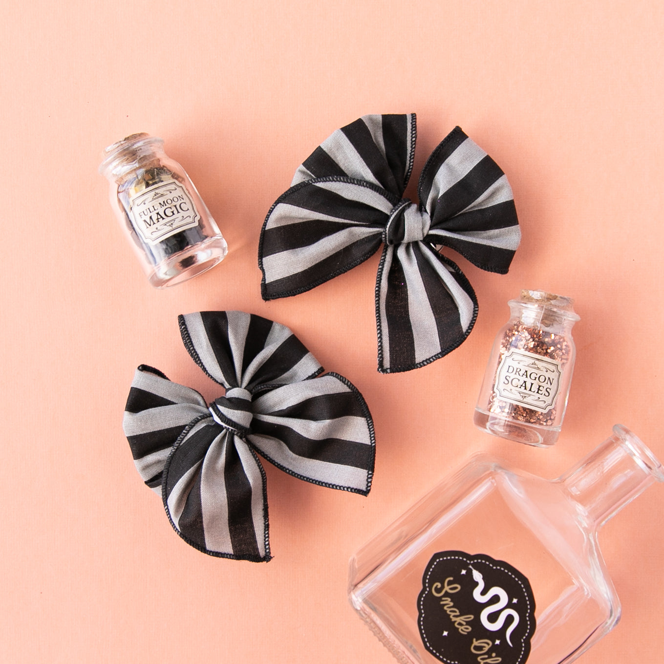 Beetlejuice | Petite Party Bow