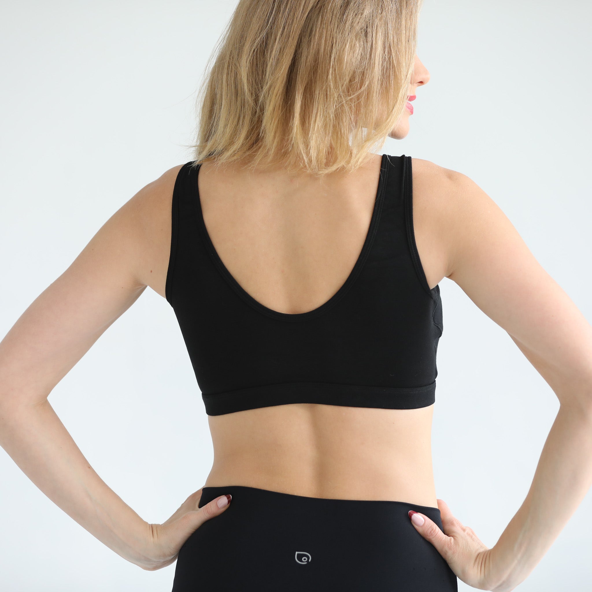 Luna Handsfree Pumping & Nursing Sleep Bralette (noir)