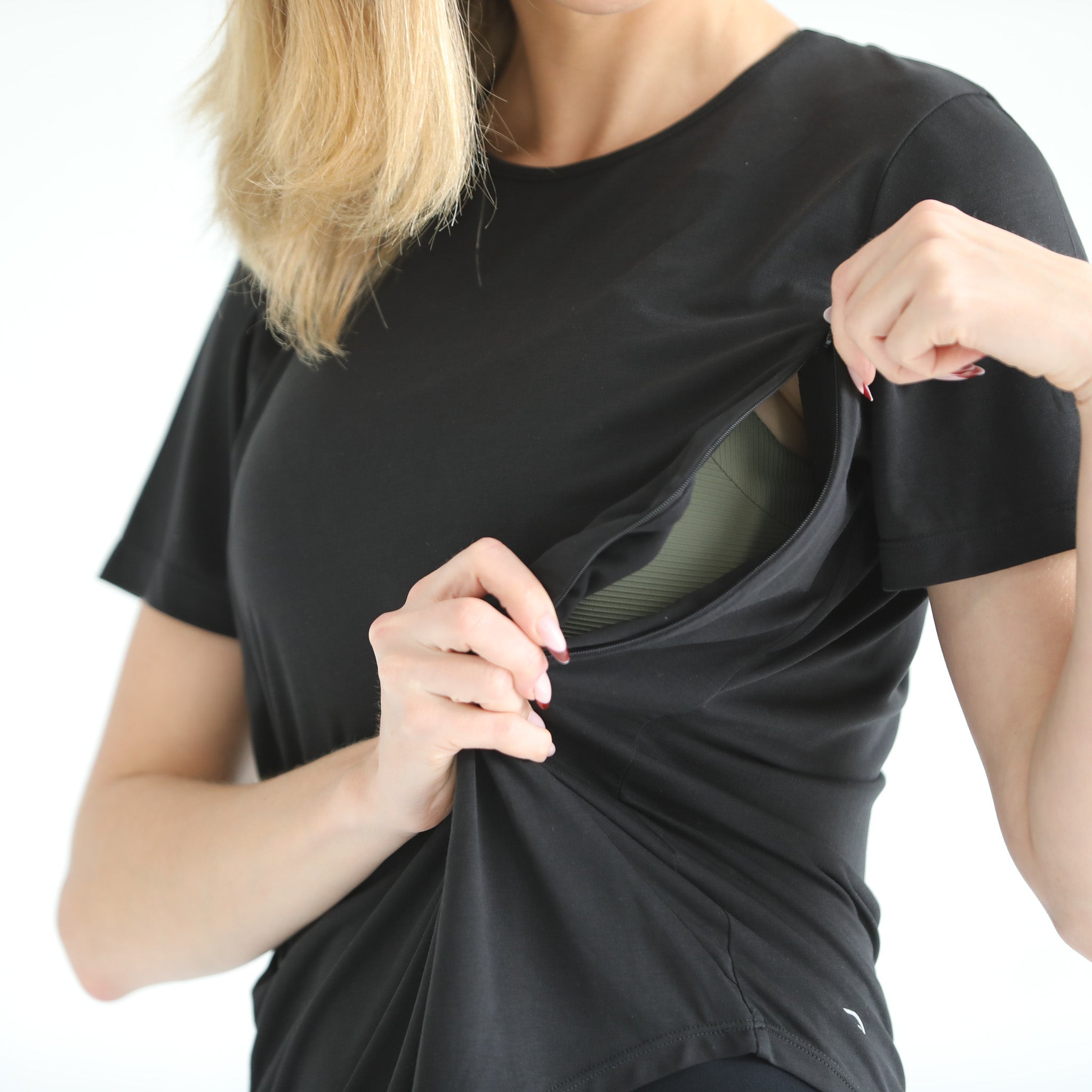 Harper Cross Back Short Sleeve Nursing Tee (noir)