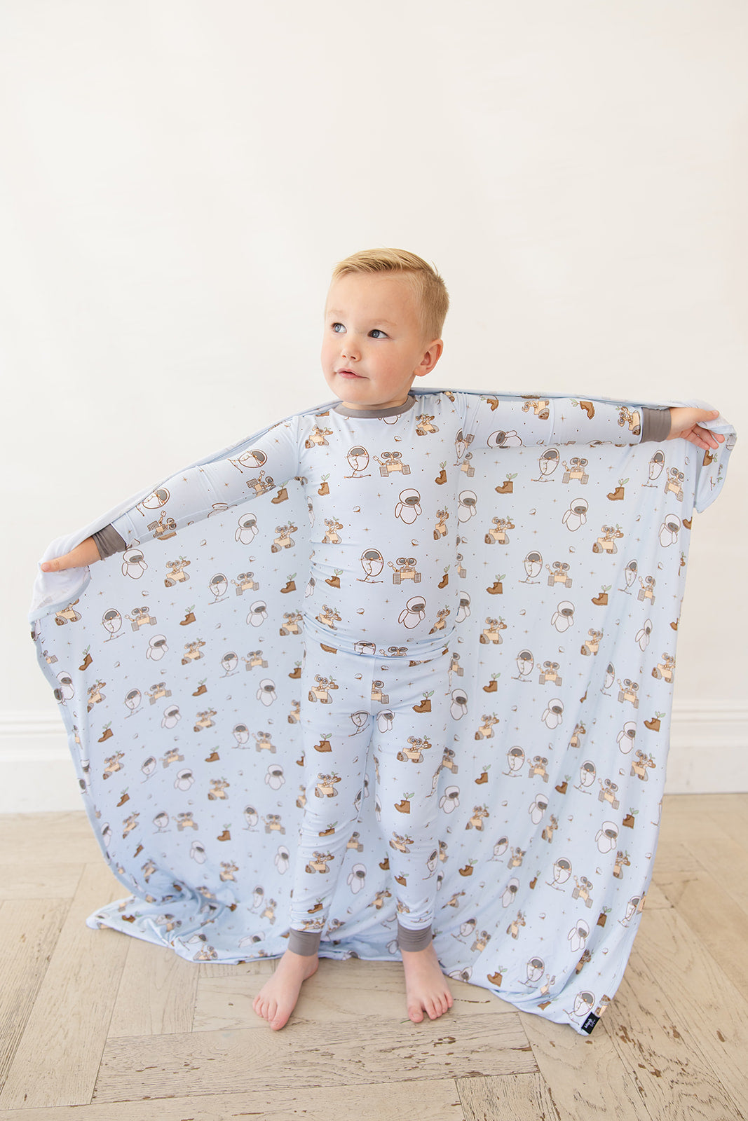 Trash Planet - Lightweight Blanket