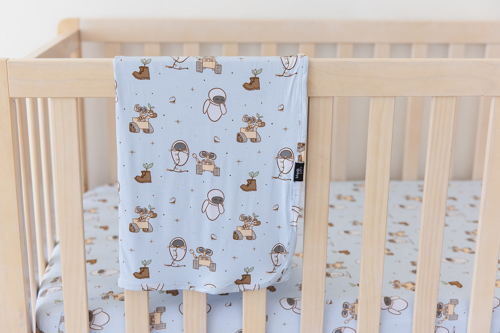 Trash Planet - Lightweight Blanket