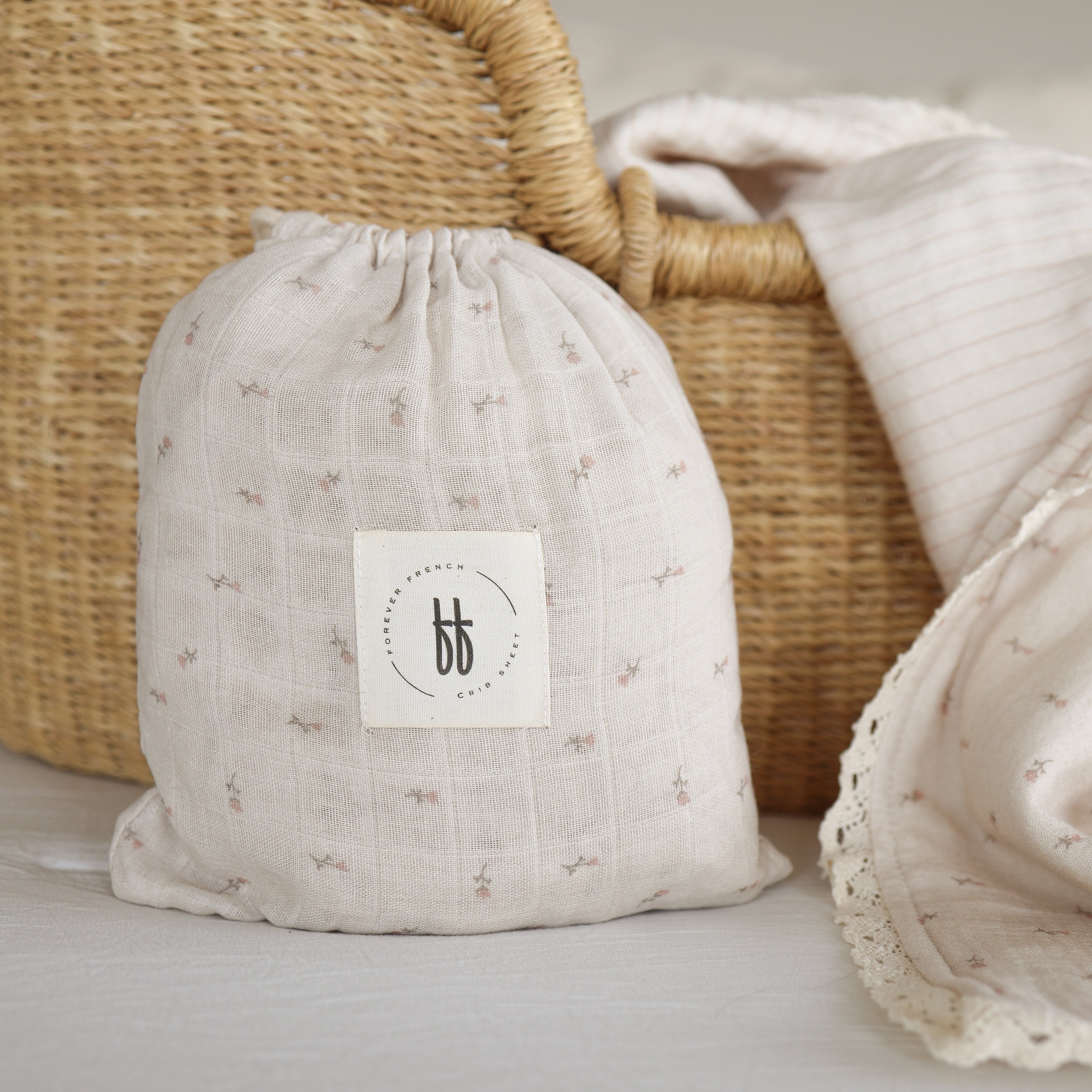 Muslin Crib Sheet | Lucy