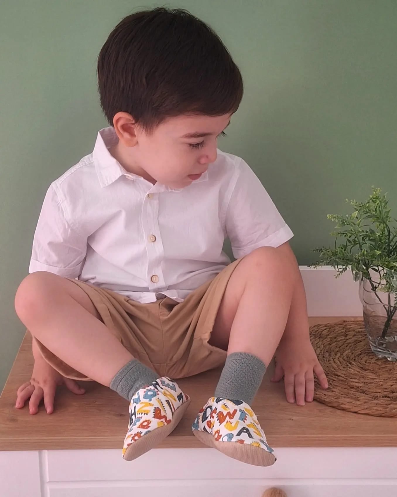 Moccasins, Slippers, Alfabet