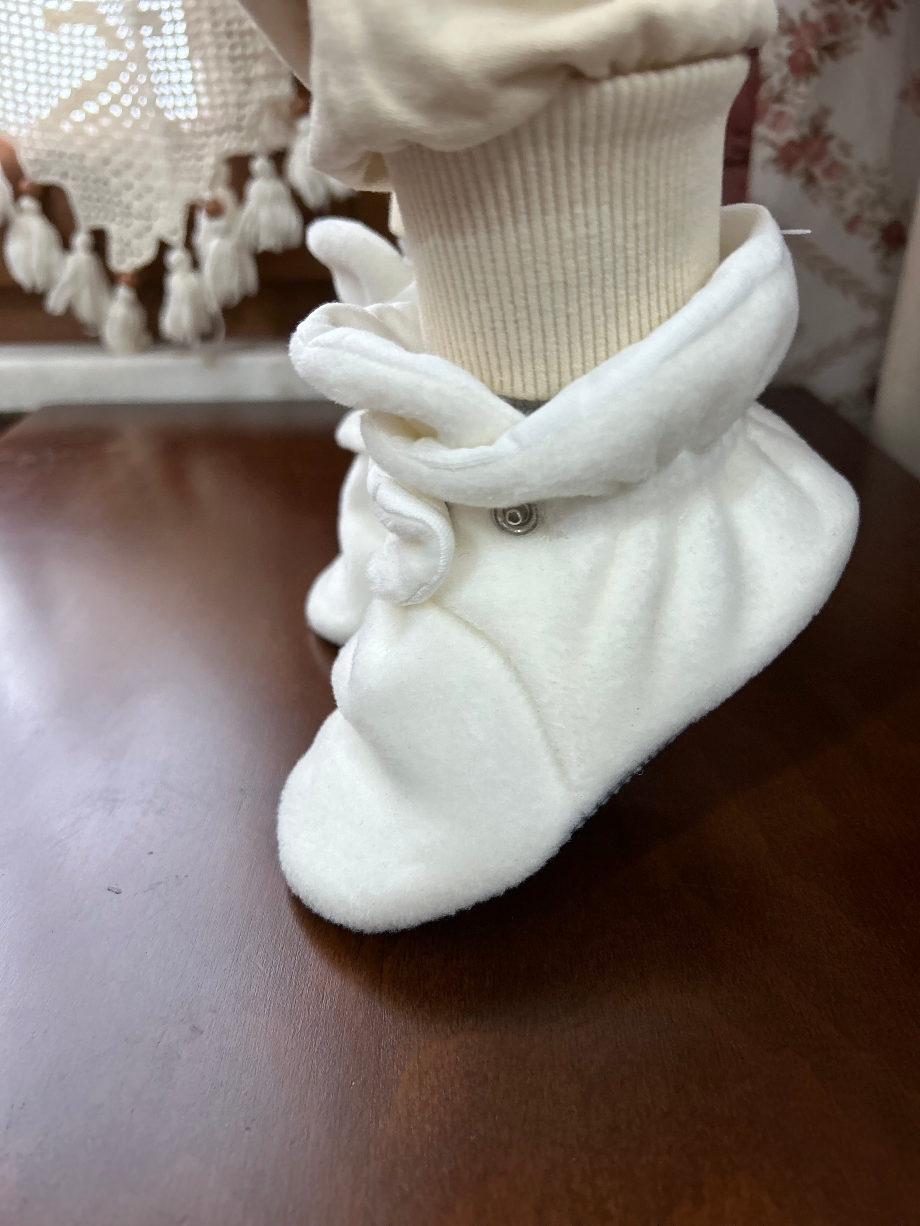 Anti-slip Sole, Fleece Baby Booties, Newborn Home Booties, Sweat Proof Organic Cotton Lining, White
