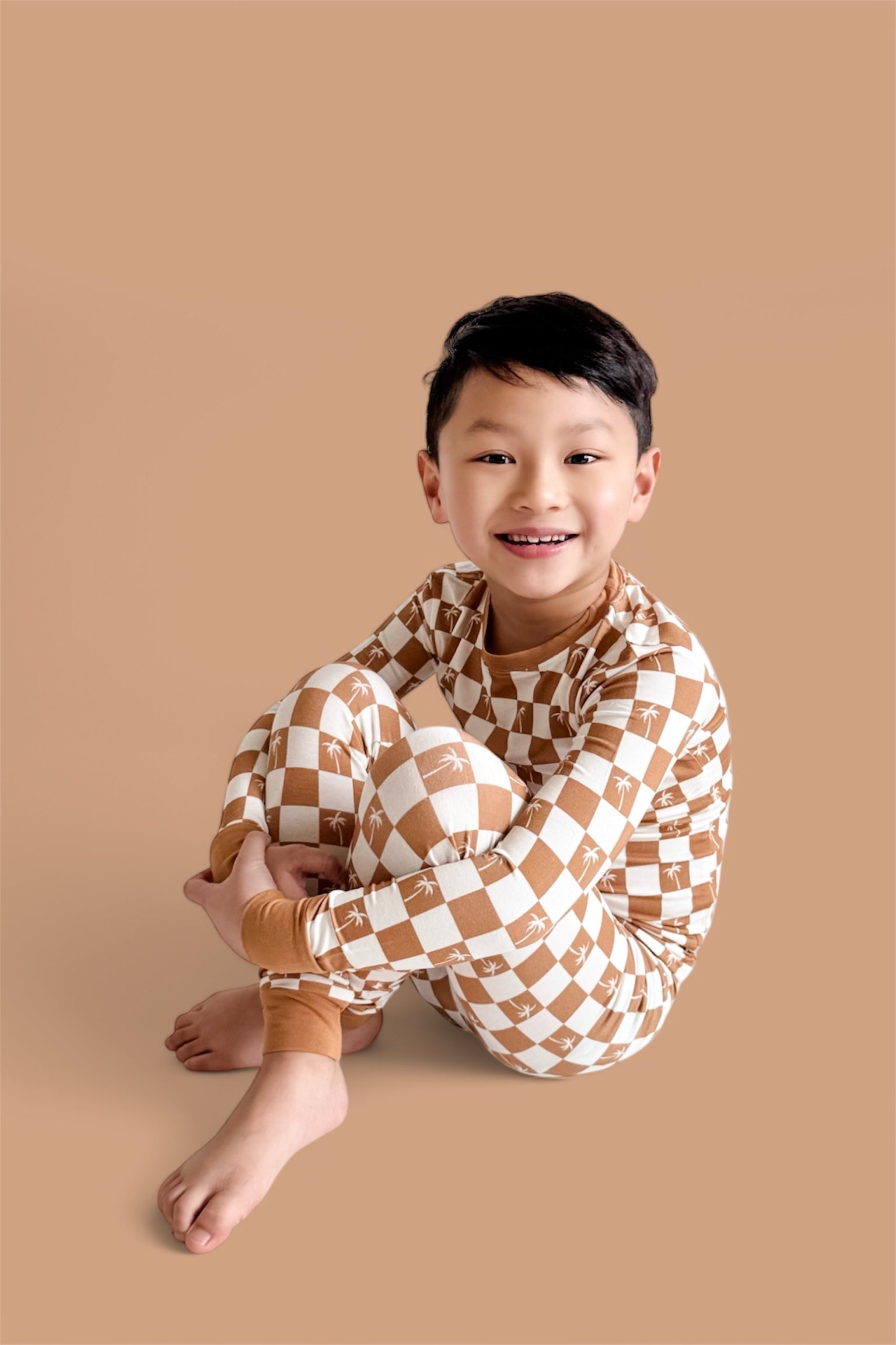 Exclusive Sandy Beach Checkers Dream Set