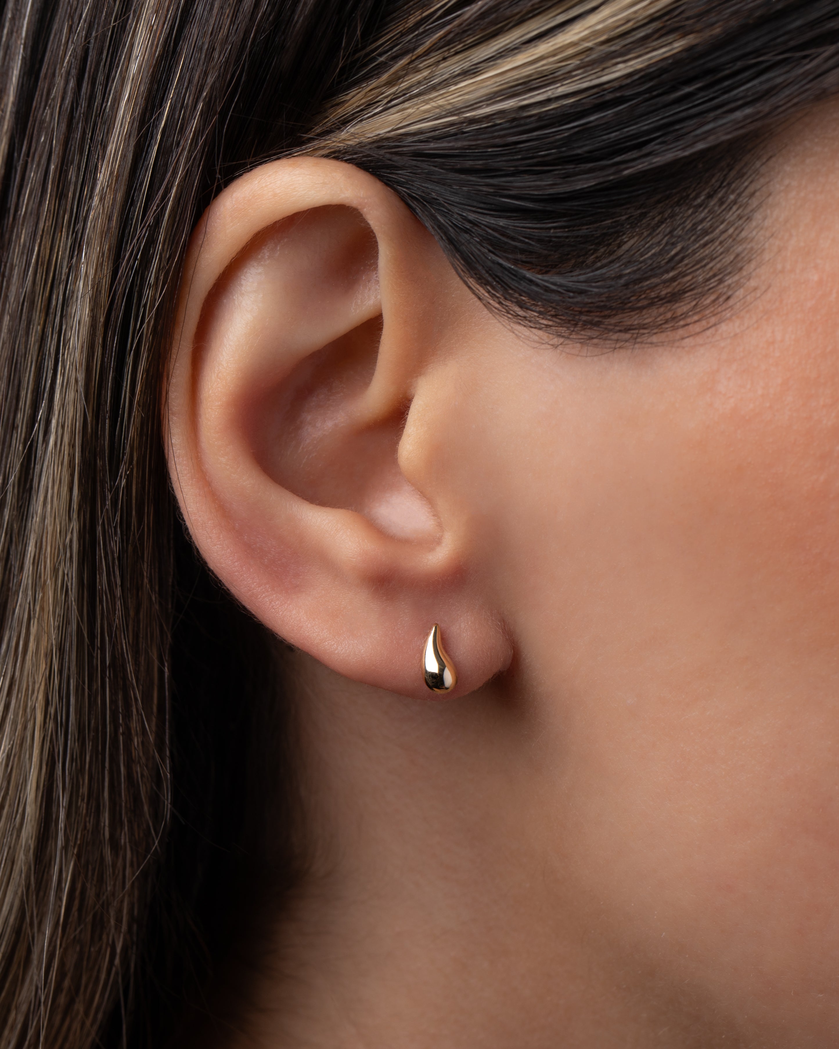 14k Gold Mini Teardrop Stud Earrings