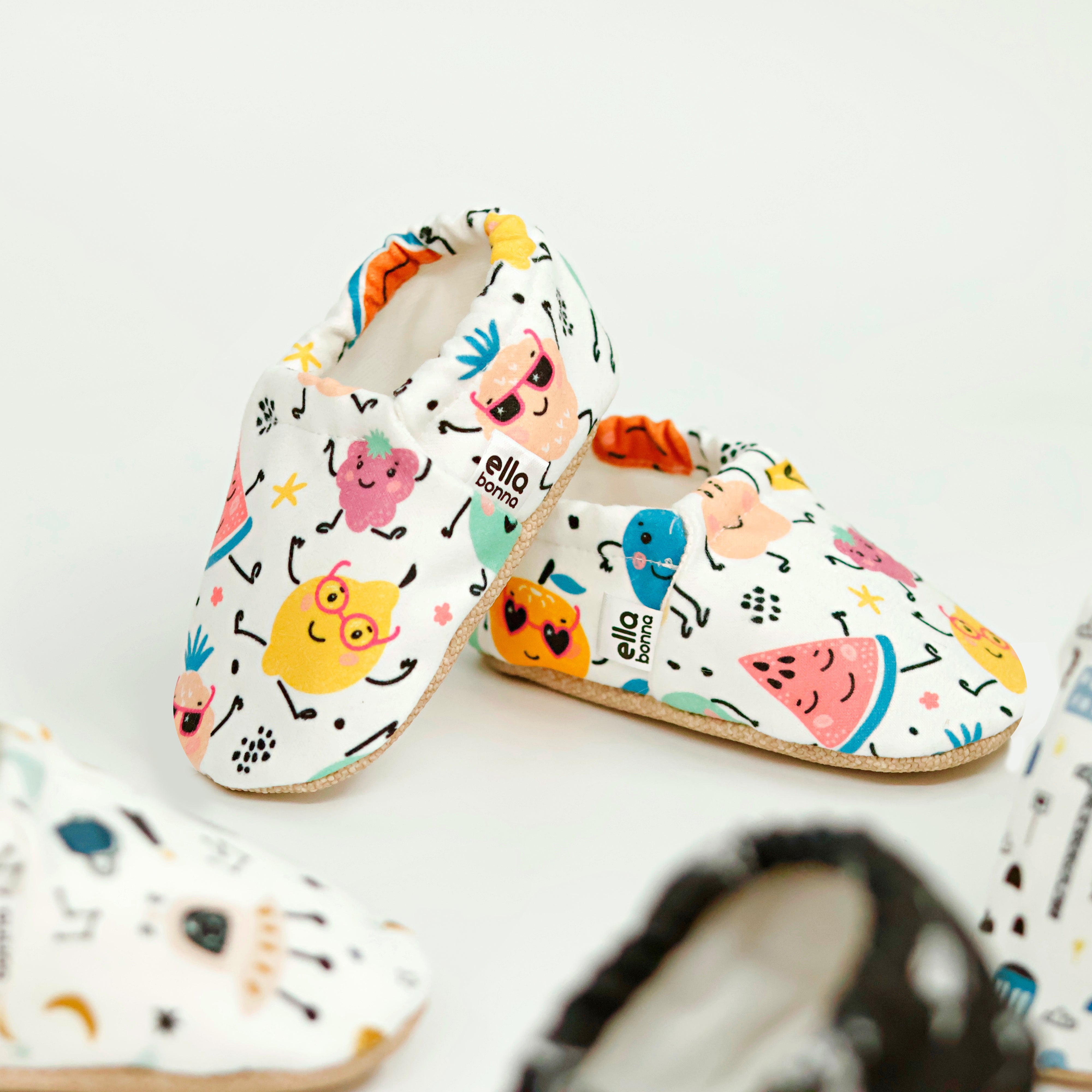 Moccasins, Slippers, Fruits