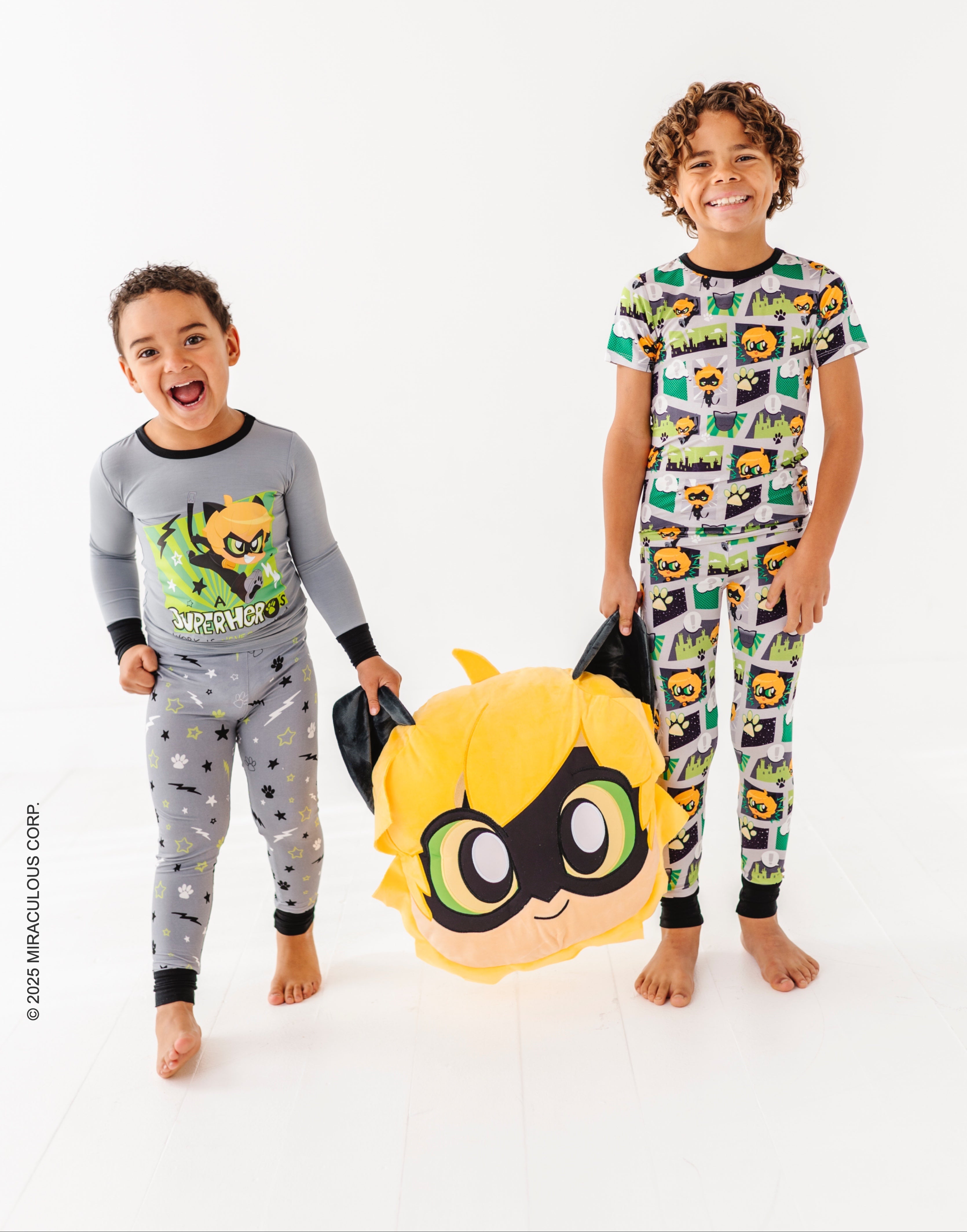Miraculous™ Chibi 2-piece Pajamas : Cat Noir - Short Sleeve