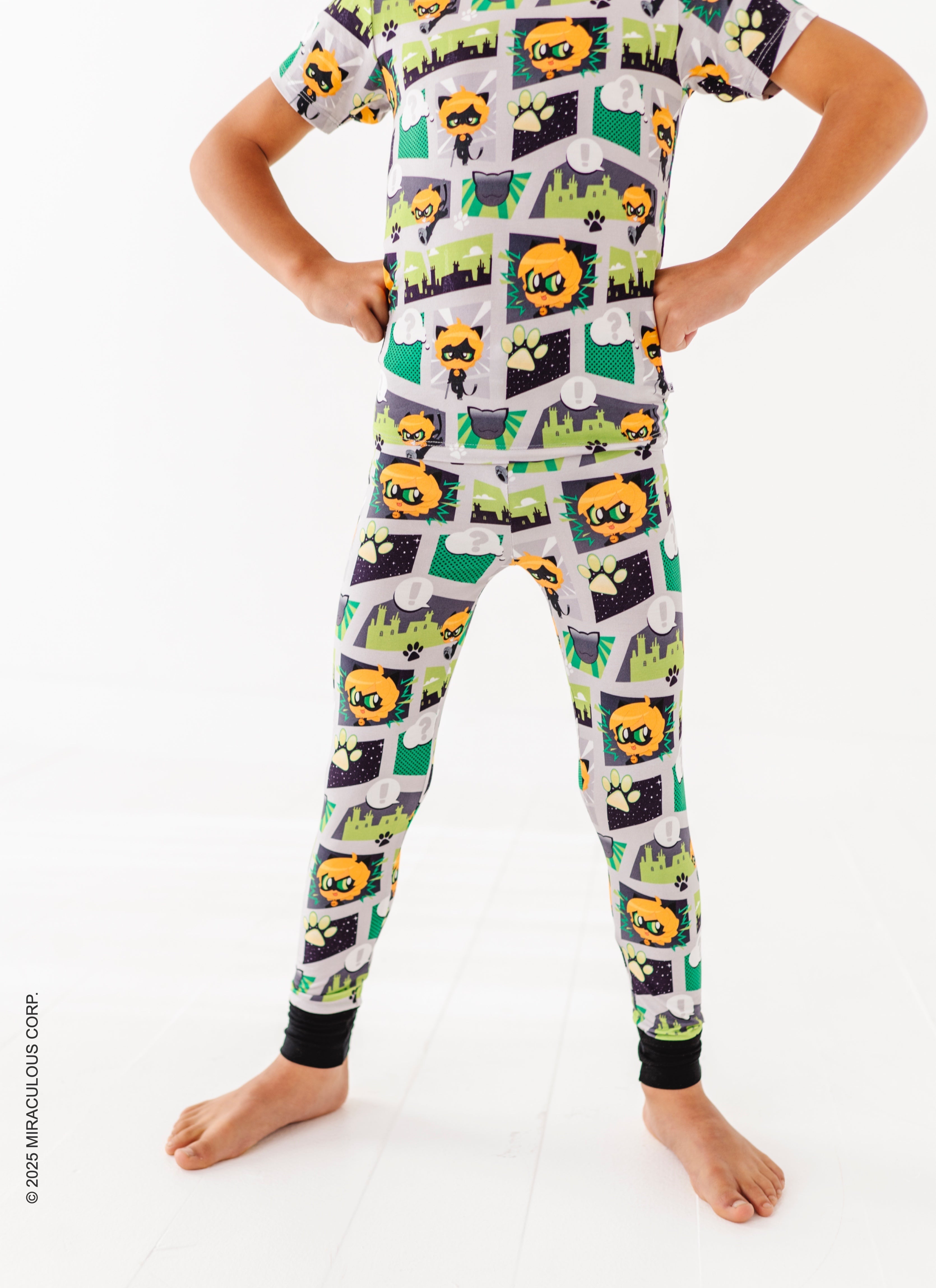 Miraculous™ Chibi 2-piece Pajamas : Cat Noir - Short Sleeve