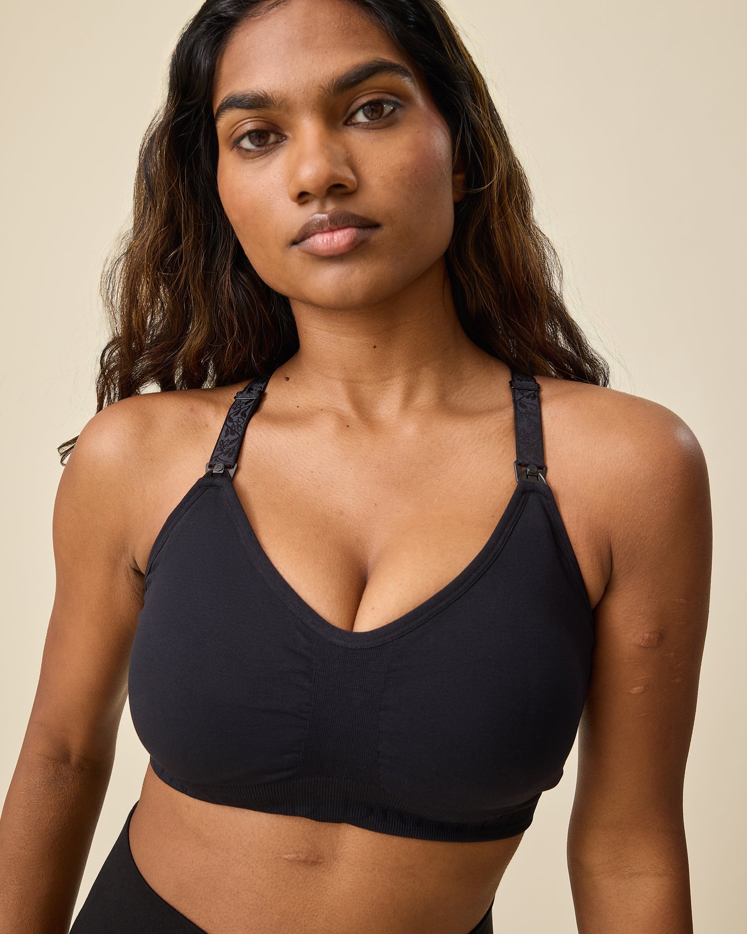 Sublime® Hands-free Pumping & Nursing Sports Bra | Black