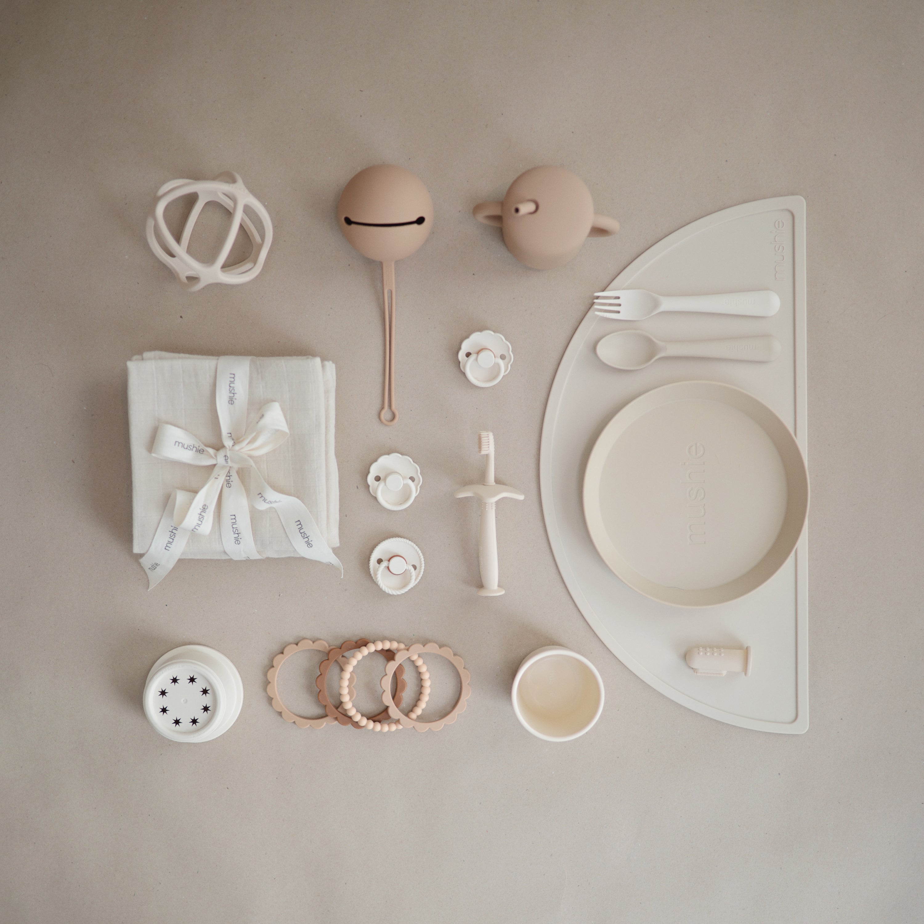 Round Dinnerware Plates, Set Of 2