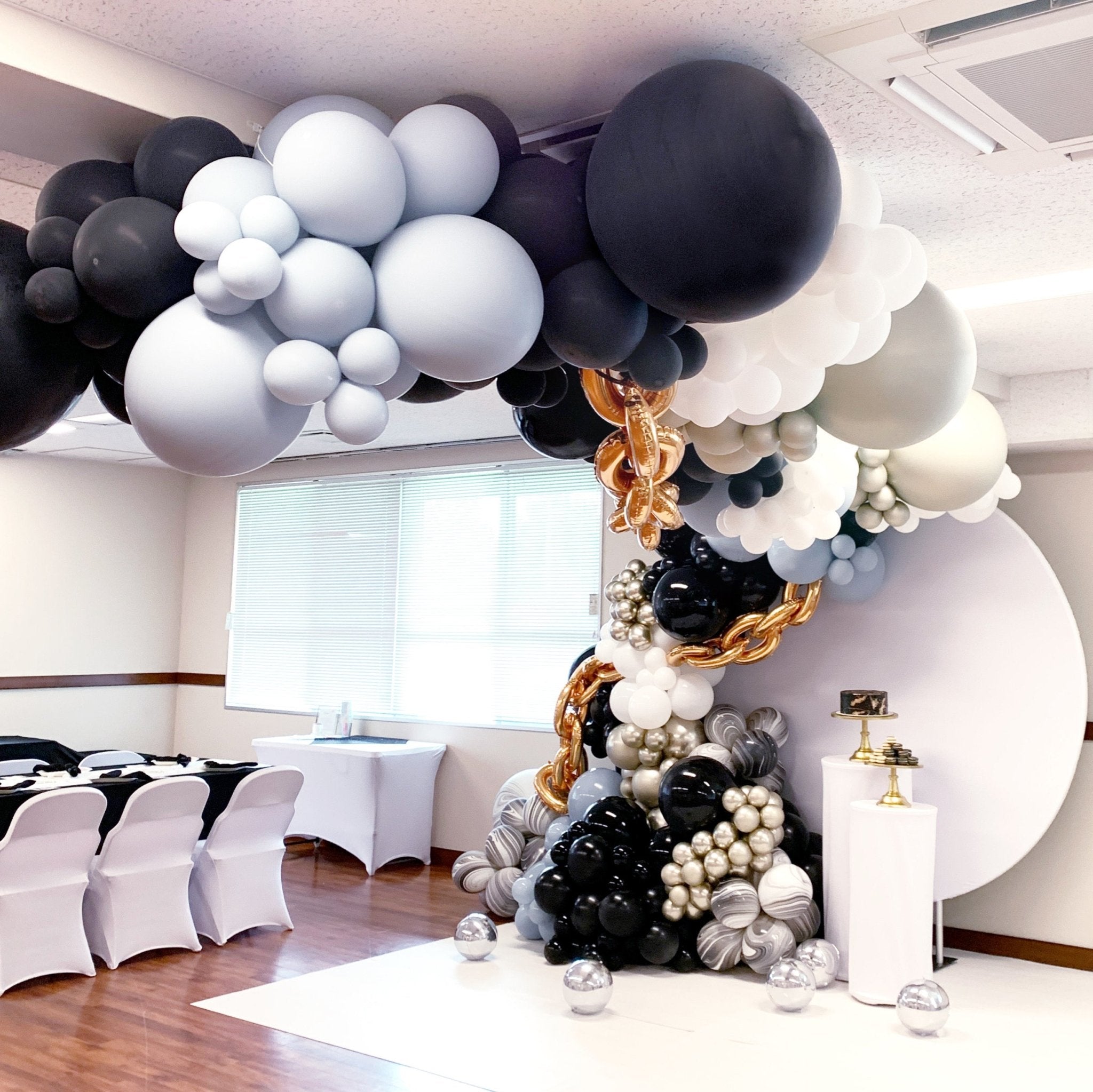 Giant Balloons (24 Inches)