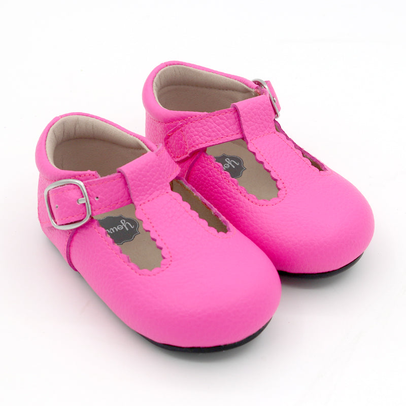Scalloped T-strap - Neon Pink
