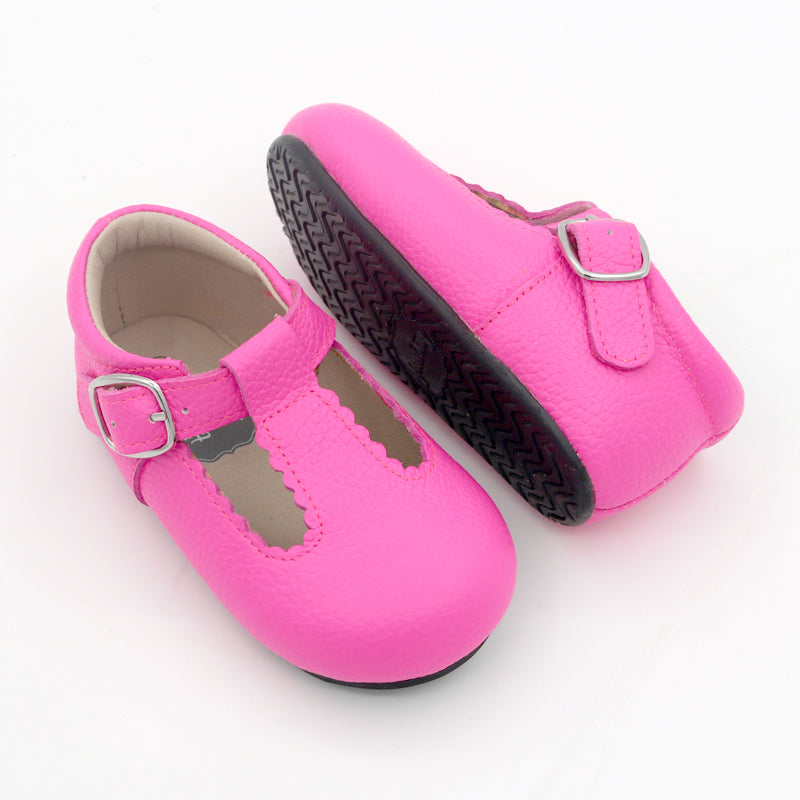 Scalloped T-strap - Neon Pink