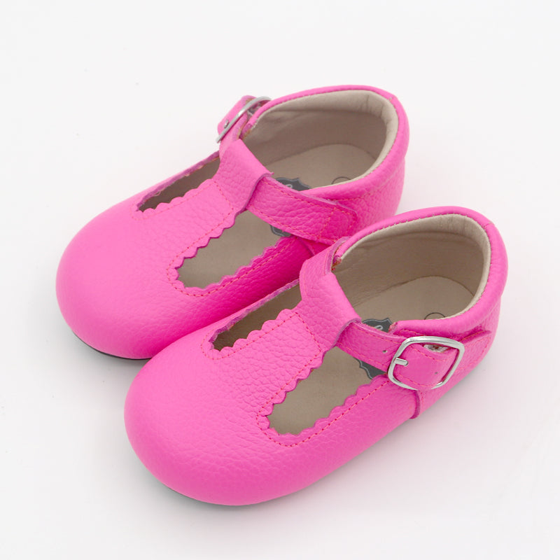 Scalloped T-strap - Neon Pink