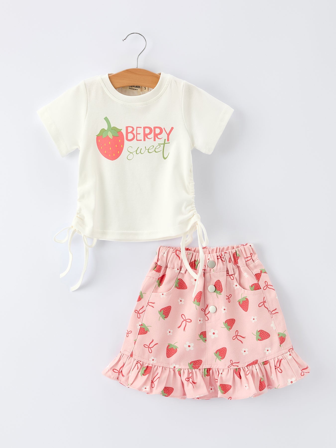 Girls' Spring Short-sleeved "berry Sweet" Printed Top And Skirt Set