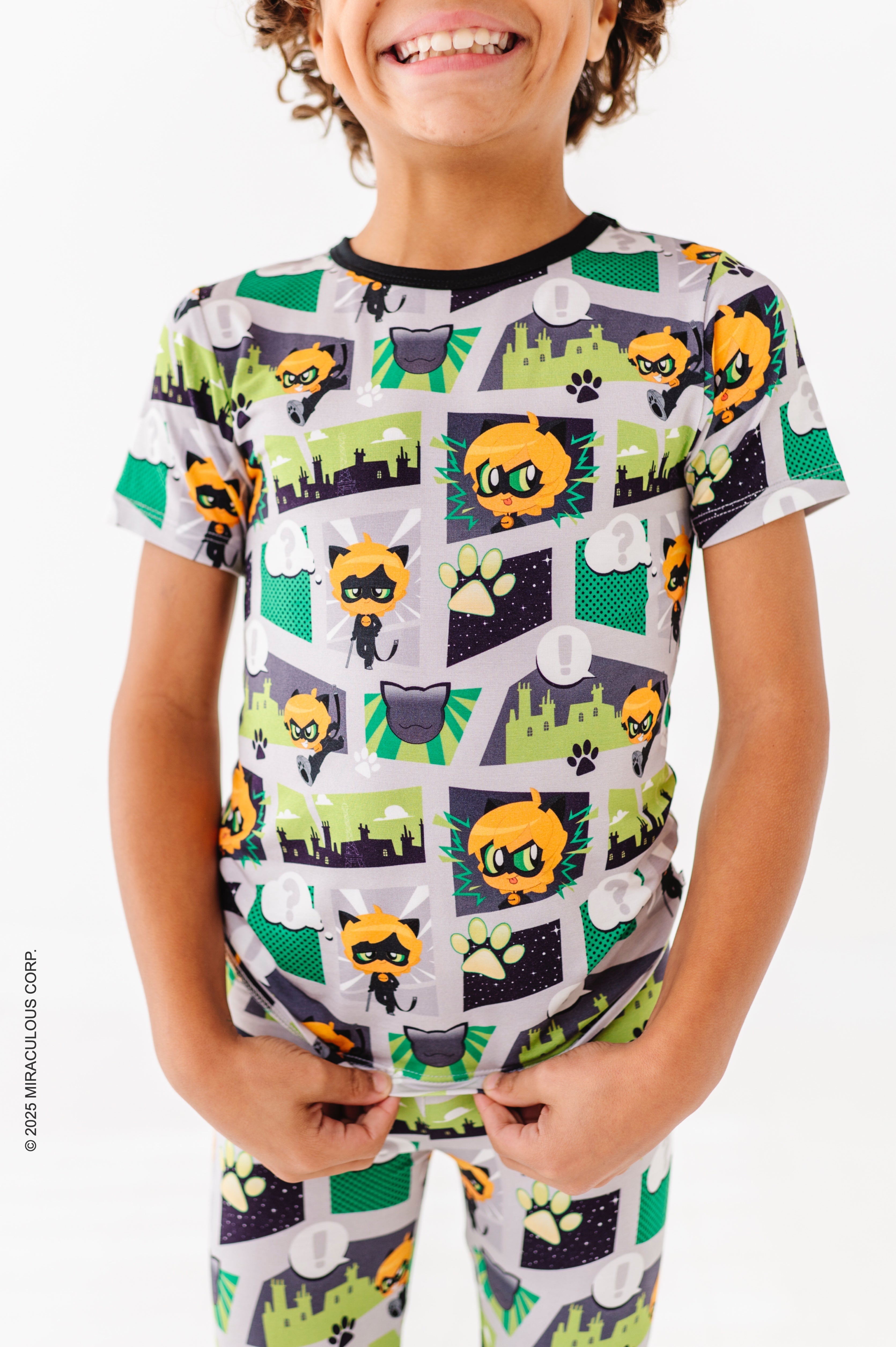 Miraculous™ Chibi 2-piece Pajamas : Cat Noir - Short Sleeve