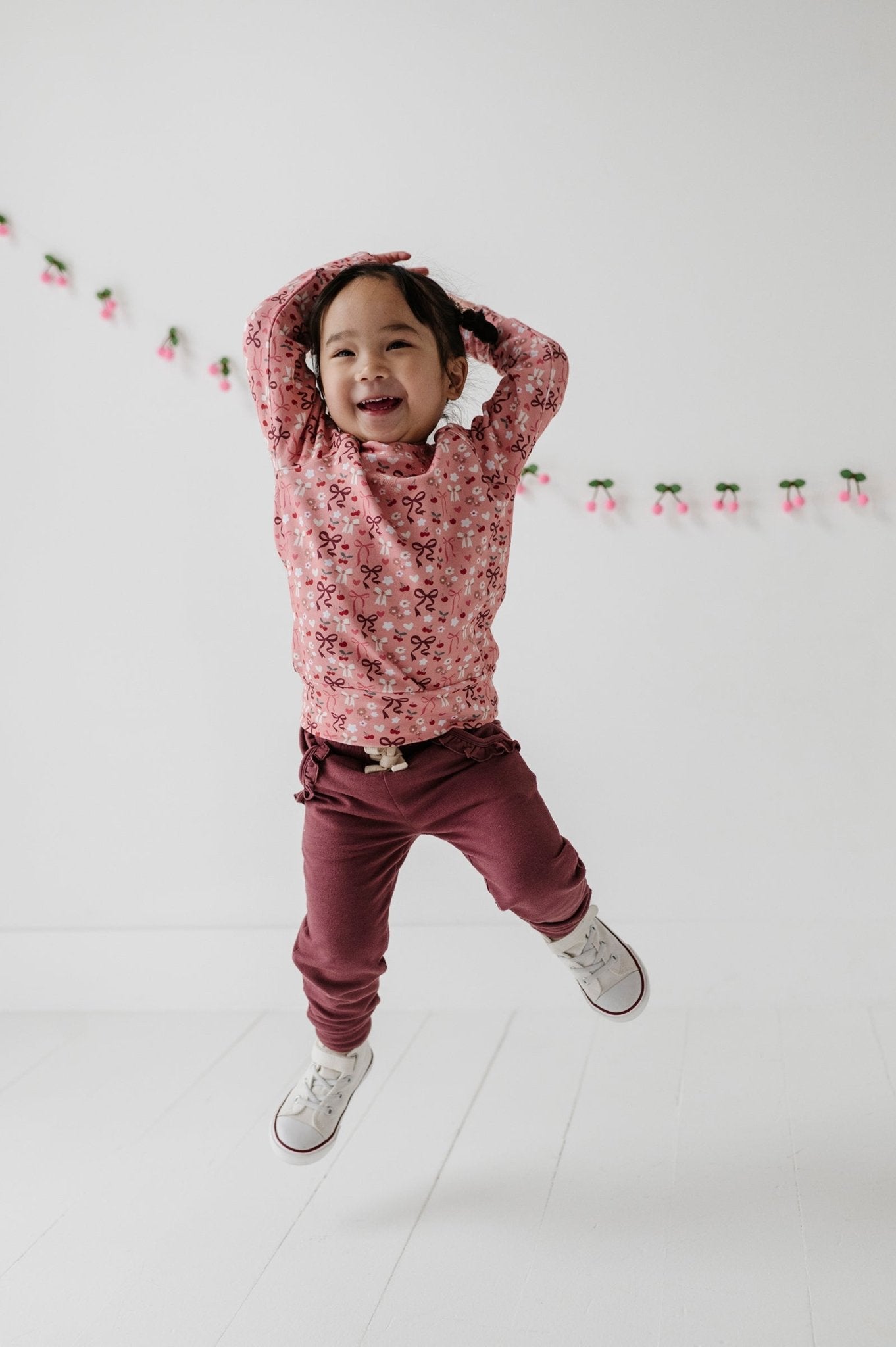 Girl's Raglan Sweatshirt