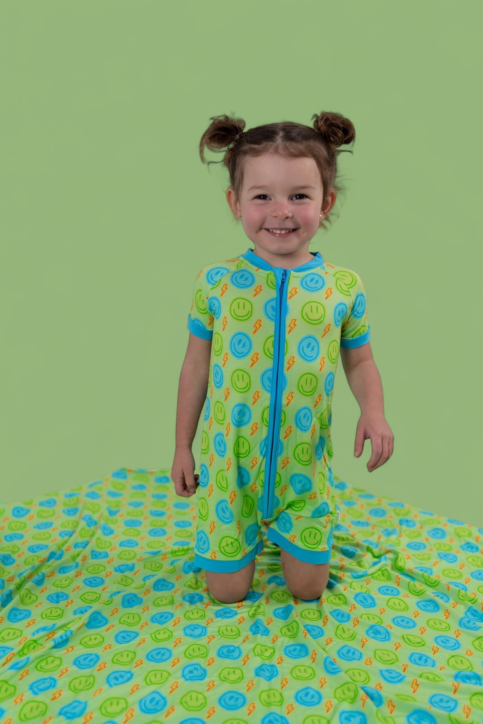 Neon Smiles Dream Shortie