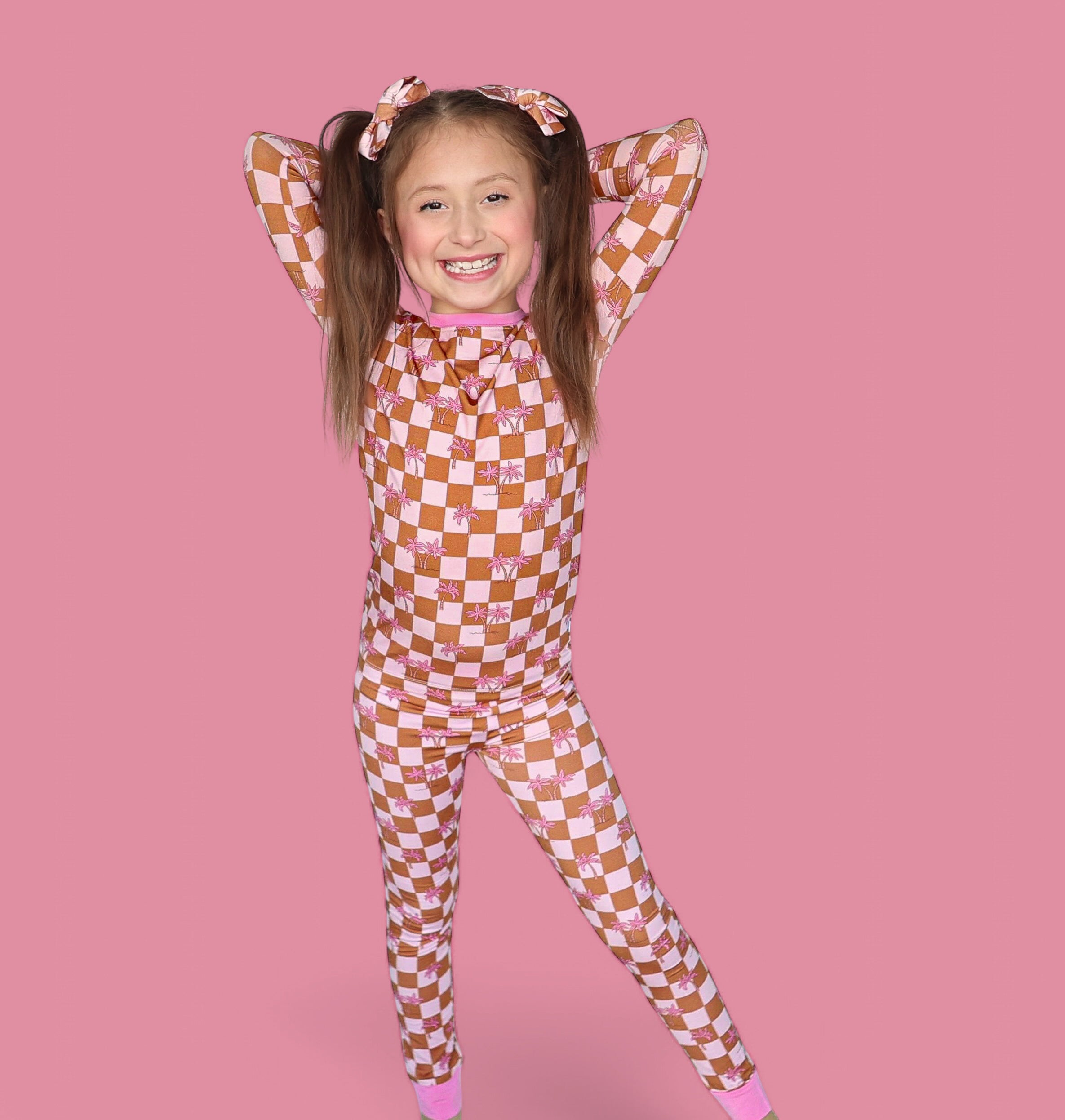 Exclusive Sunset Beach Checkers Dream Set