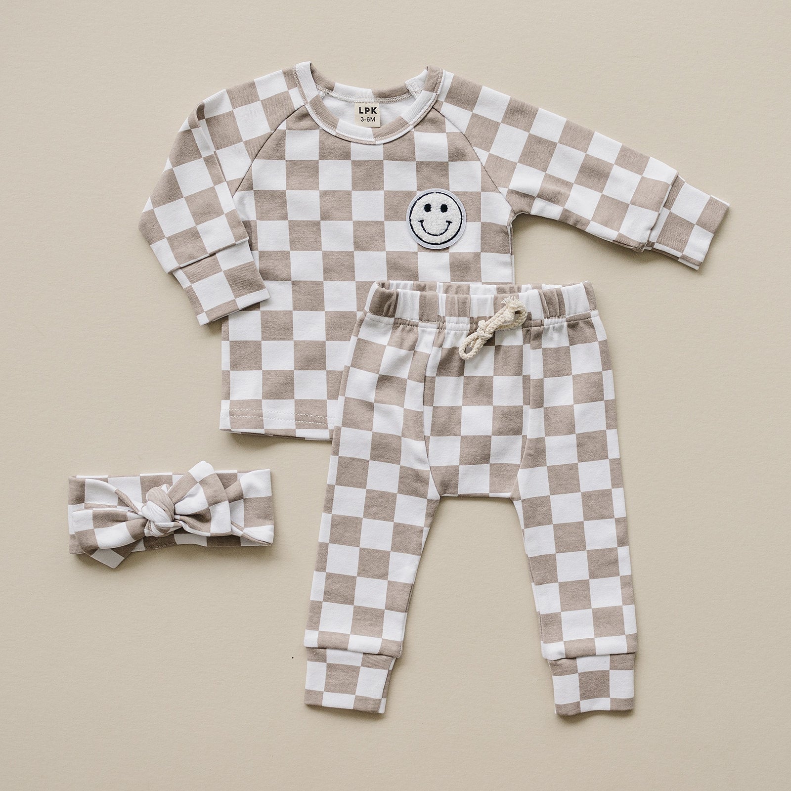 Checkered Smiley Lounge Set | Latte