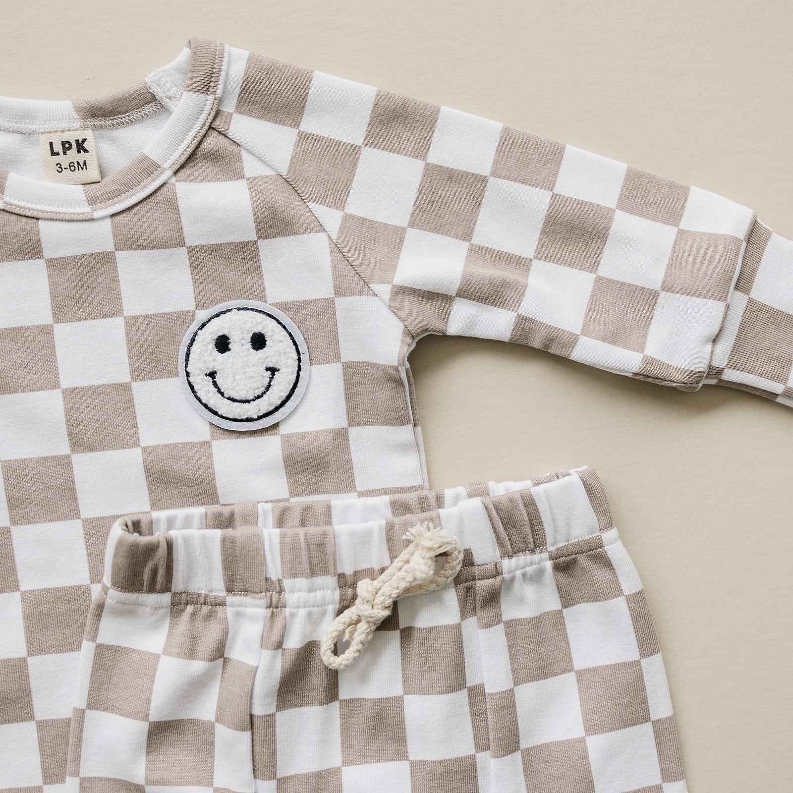 Checkered Smiley Lounge Set | Latte