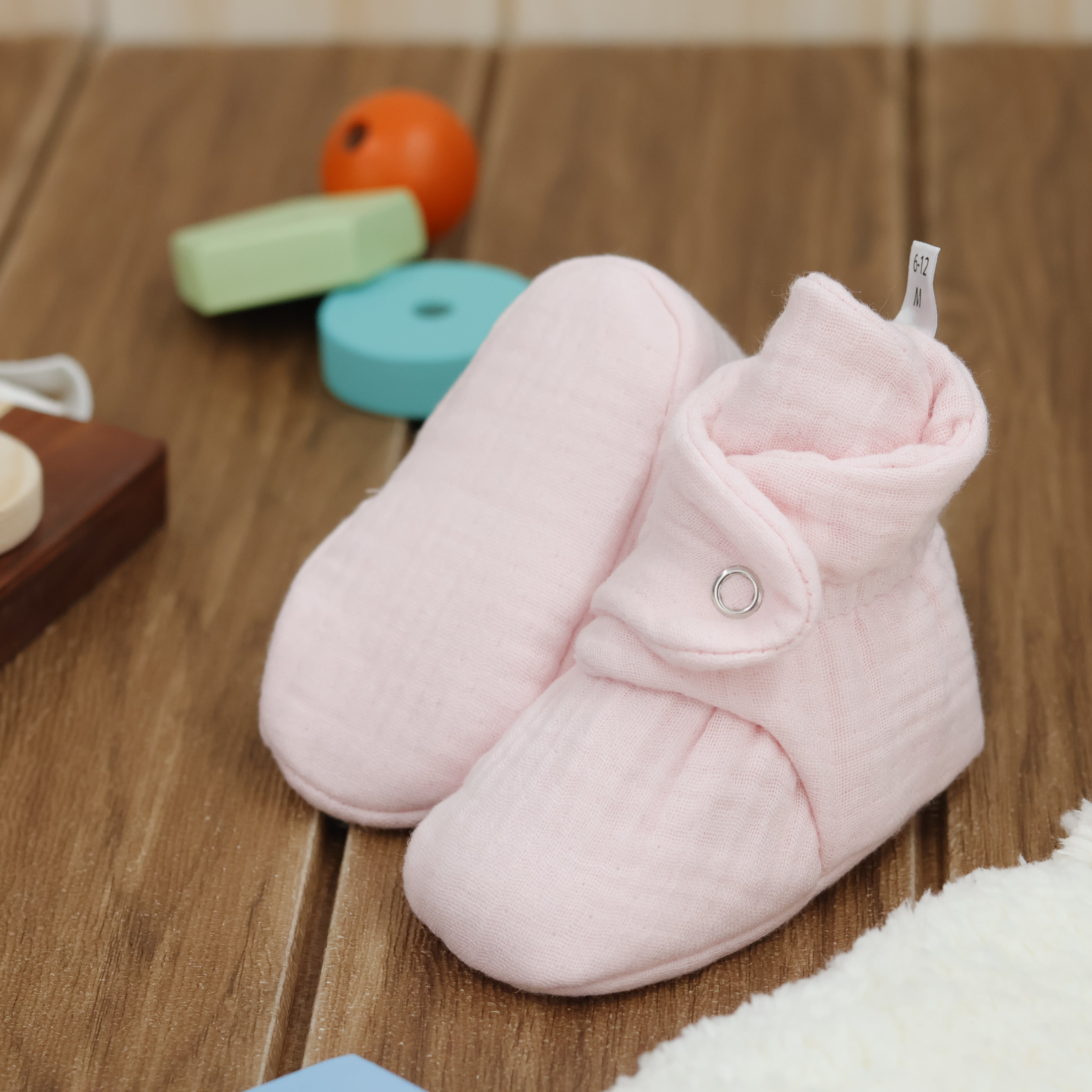 Muslin Stay On Baby Booties Pink