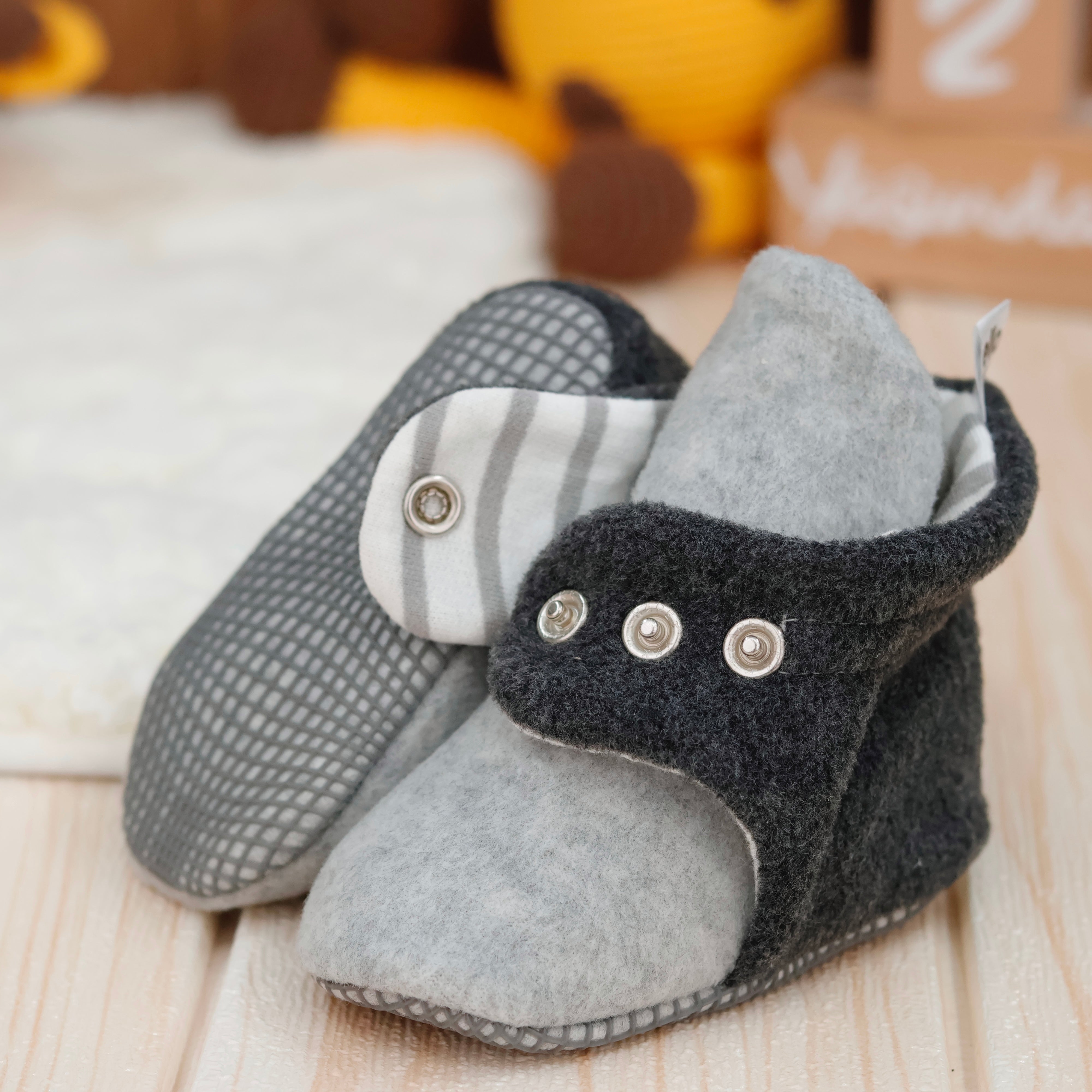 Anti-slip Sole, Fleece Baby Booties, Newborn Home Booties, Sweat Proof Organic Cotton Lining, Gray Anthracite