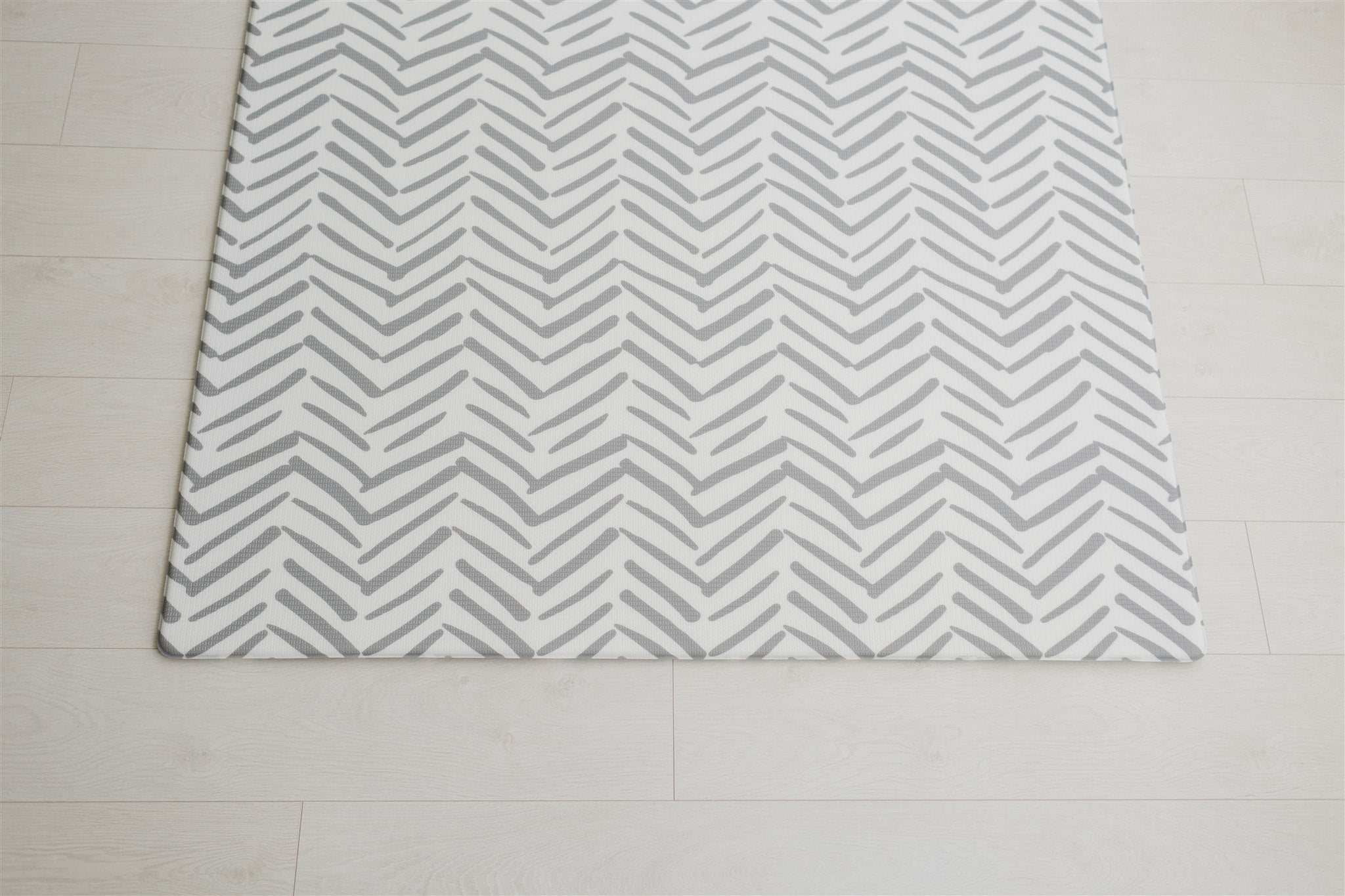 Dash + Diamond - Grey