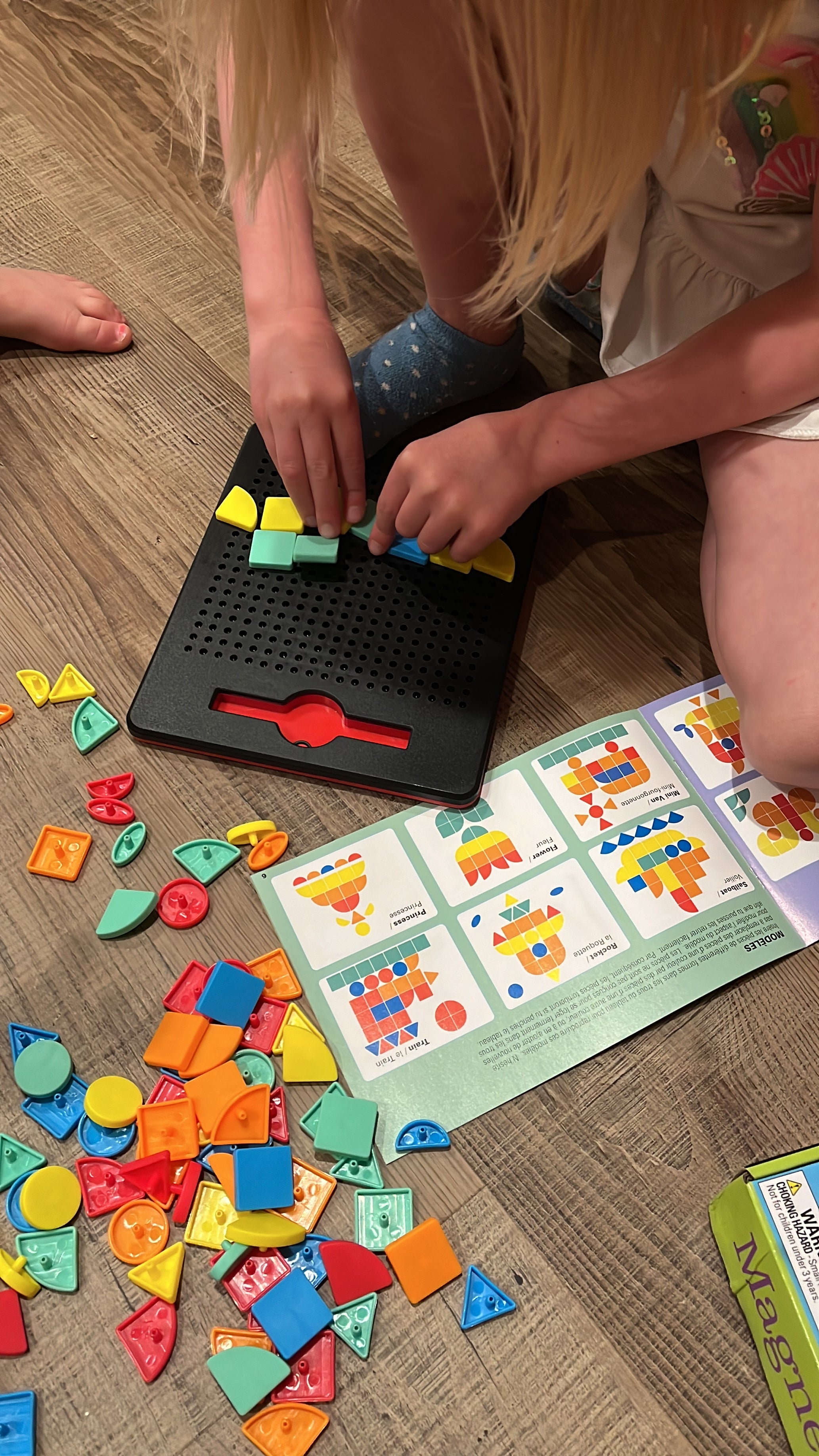 Magnetic Design Board 2-in-1 Activity Pad
