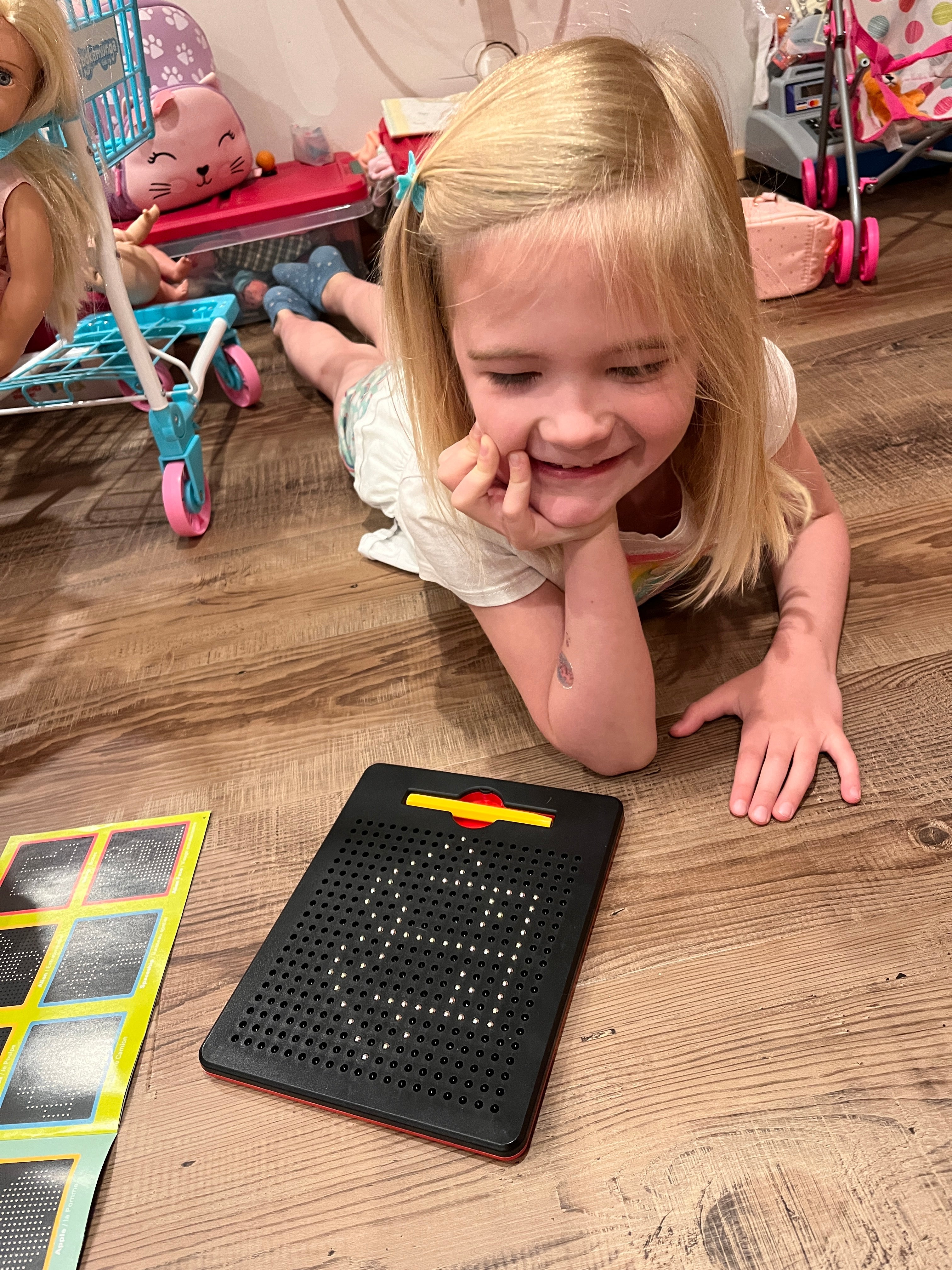 Magnetic Design Board 2-in-1 Activity Pad