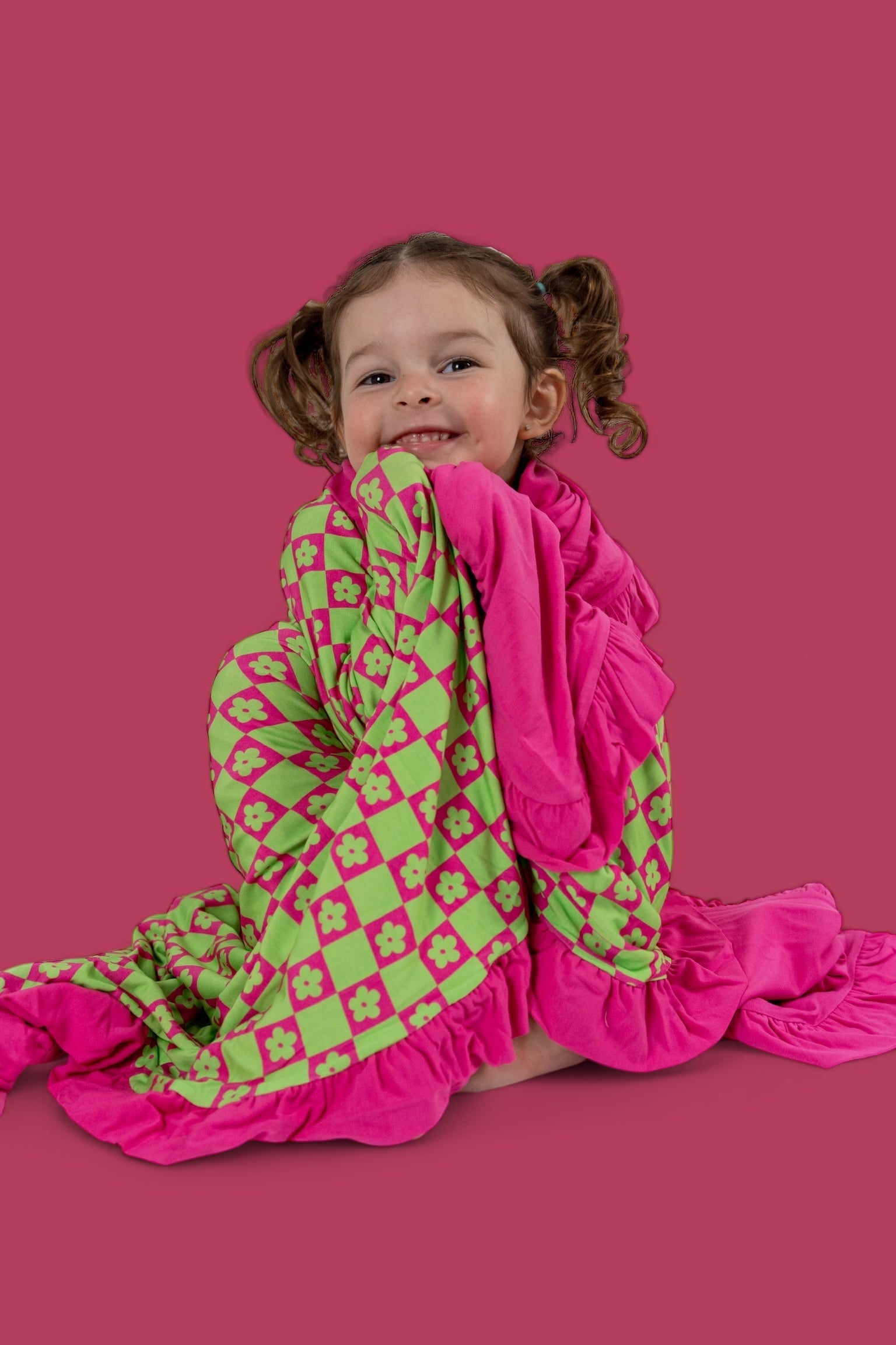 Wild Daisy Checkers Dream Ruffle Blanket