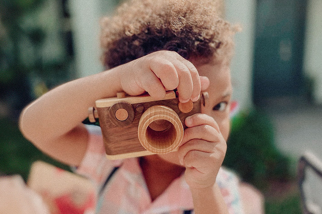 35mm Vintage Style Wooden Toy Camera - Walnut