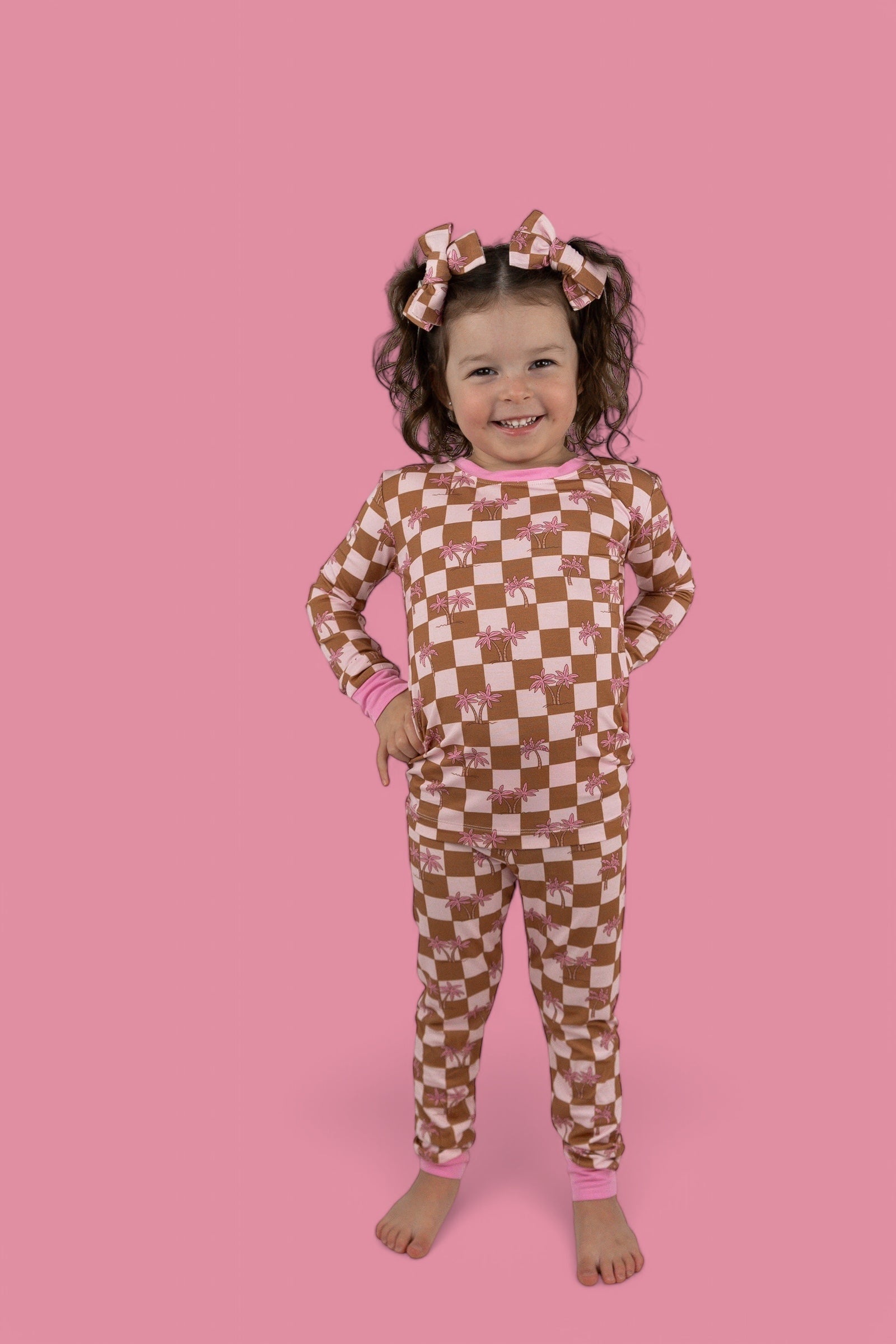 Exclusive Sunset Beach Checkers Dream Set