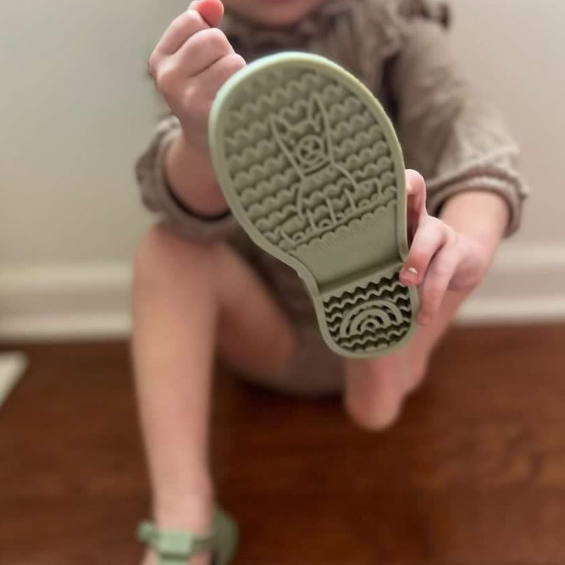 Toddler Jelly Sandals in Khaki - Kansas City Shuffle
