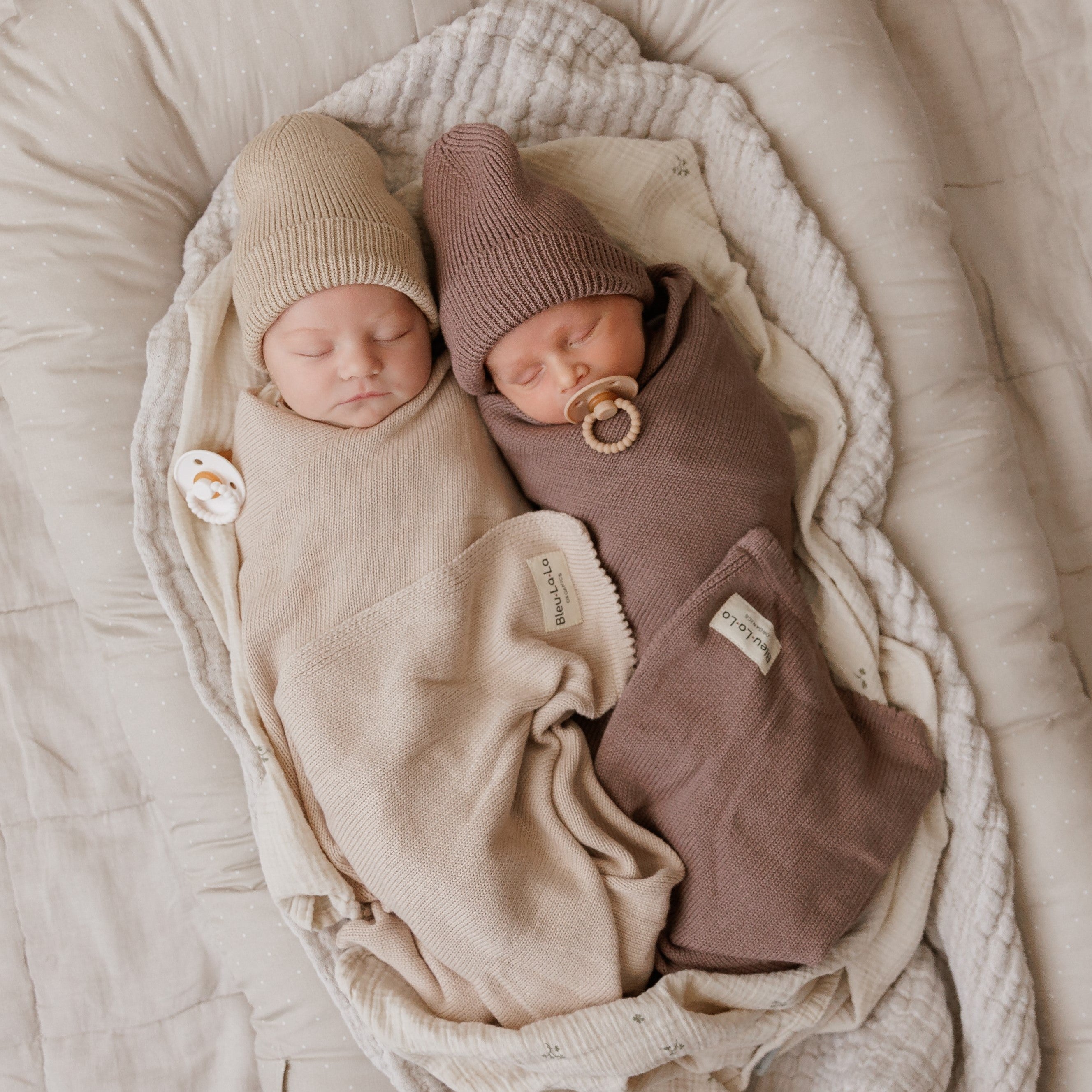 Luxe Collection 100% Organic Cotton Luxury Knit Baby Blanket + Hat Set With Gift Box