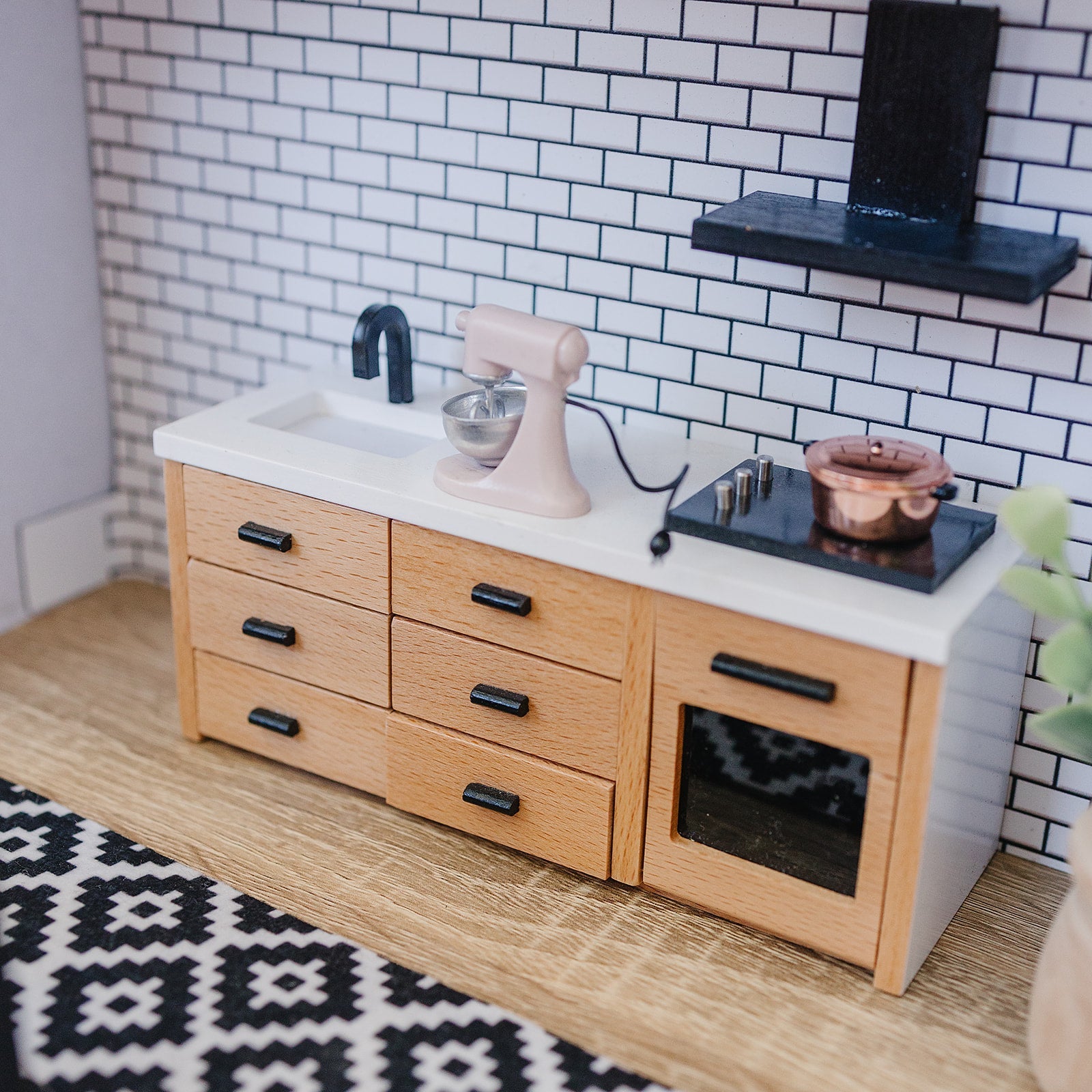 The Bourdain - Kitchen Scene Change