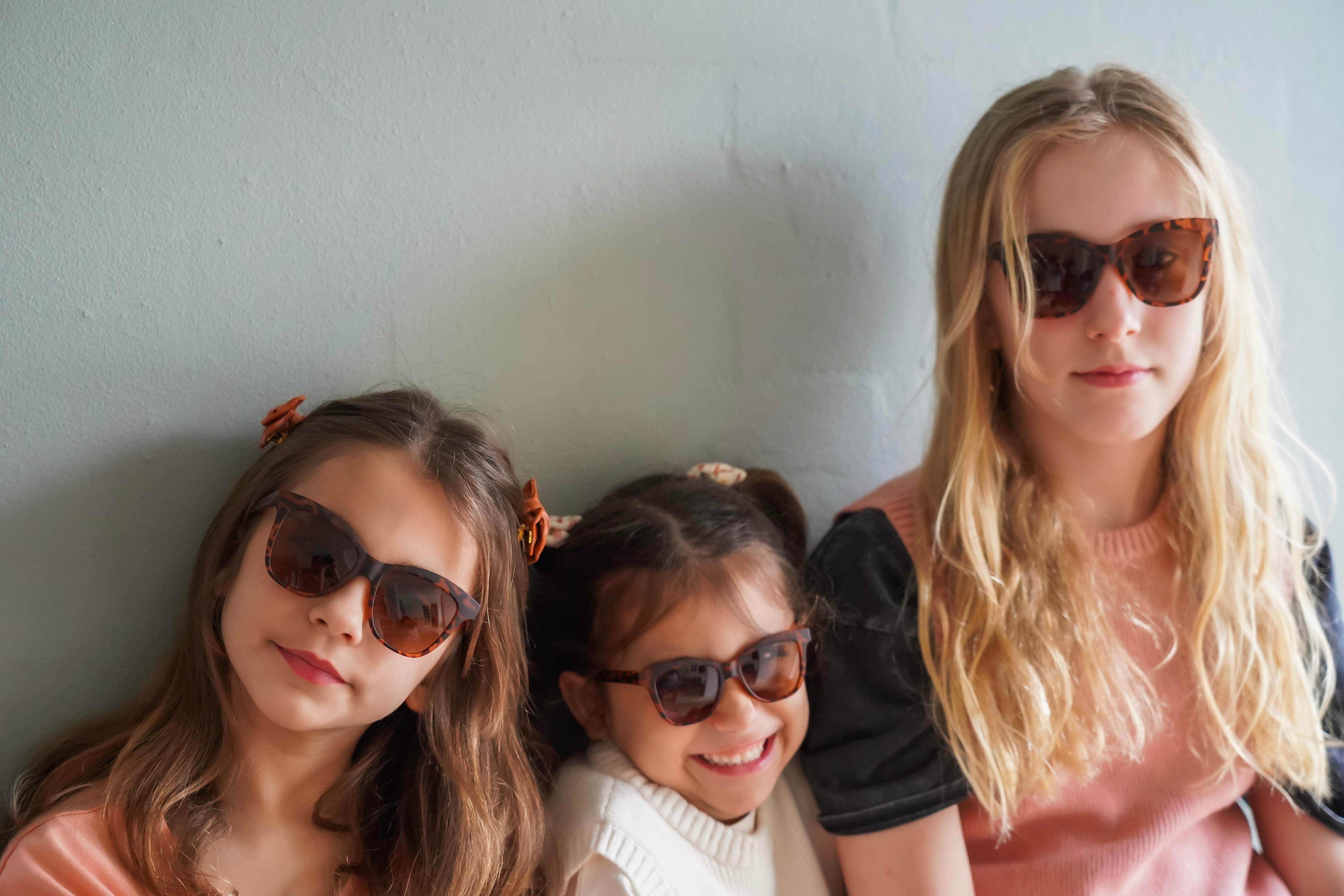 Iconic Wayfarer Ombre | Polarized Sunglasses | Adult | 15+ Y