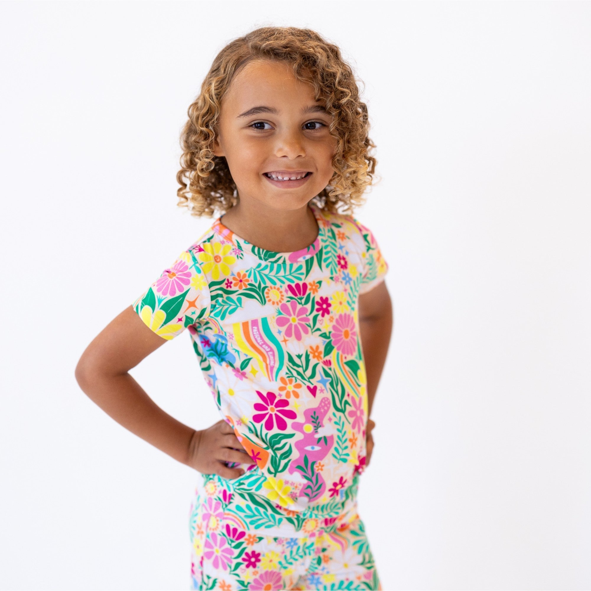 The Second-skin 2-piece Short Sleeve Pajama | Rainbow Daisy Babe