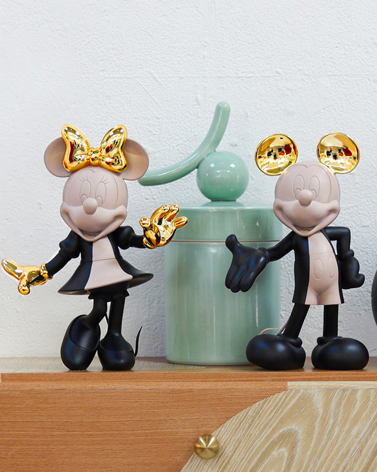 Mickey Mouse Hoppen Taupe, Black & Gold 12in