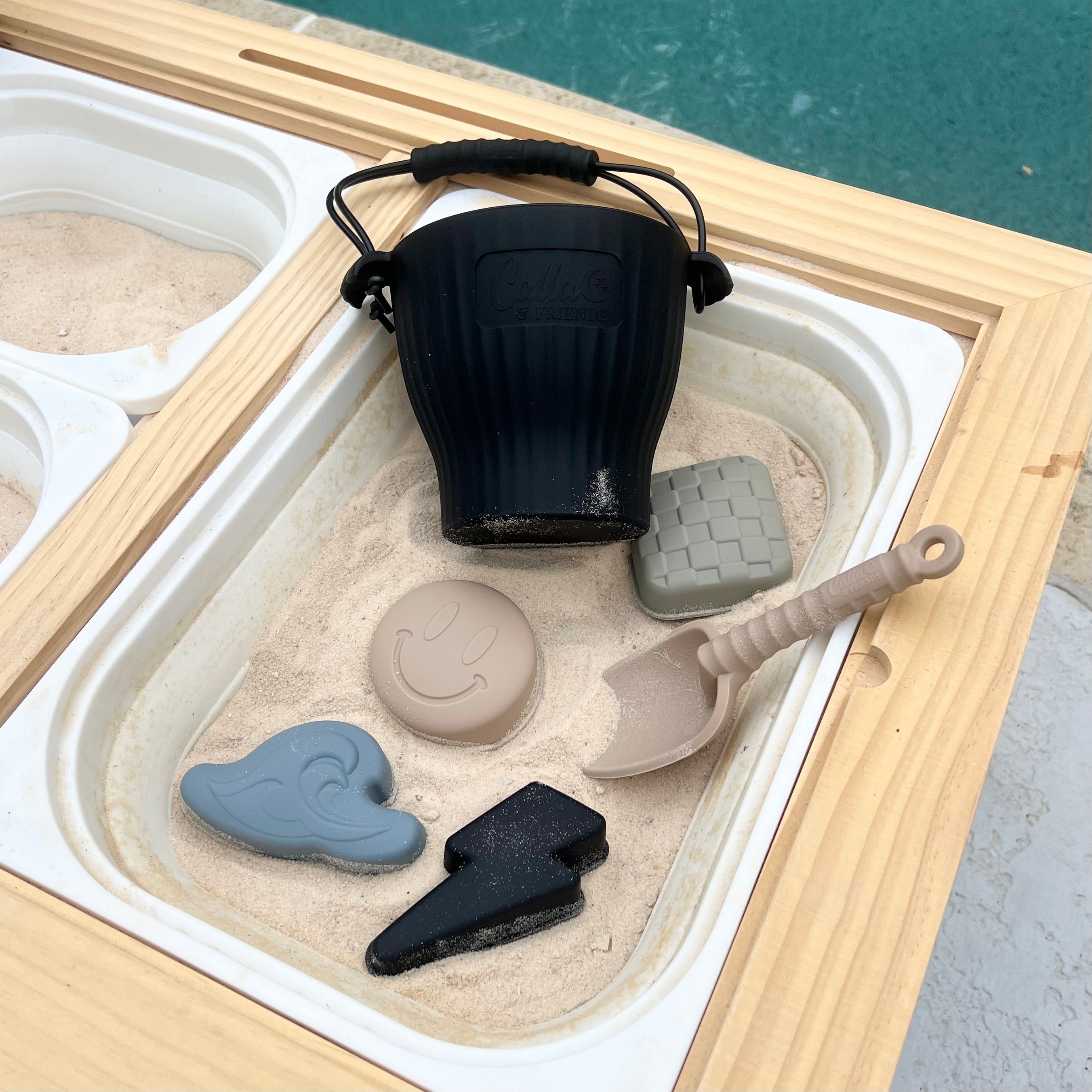 Blackout & Bolt Silicone Beach Toy Set