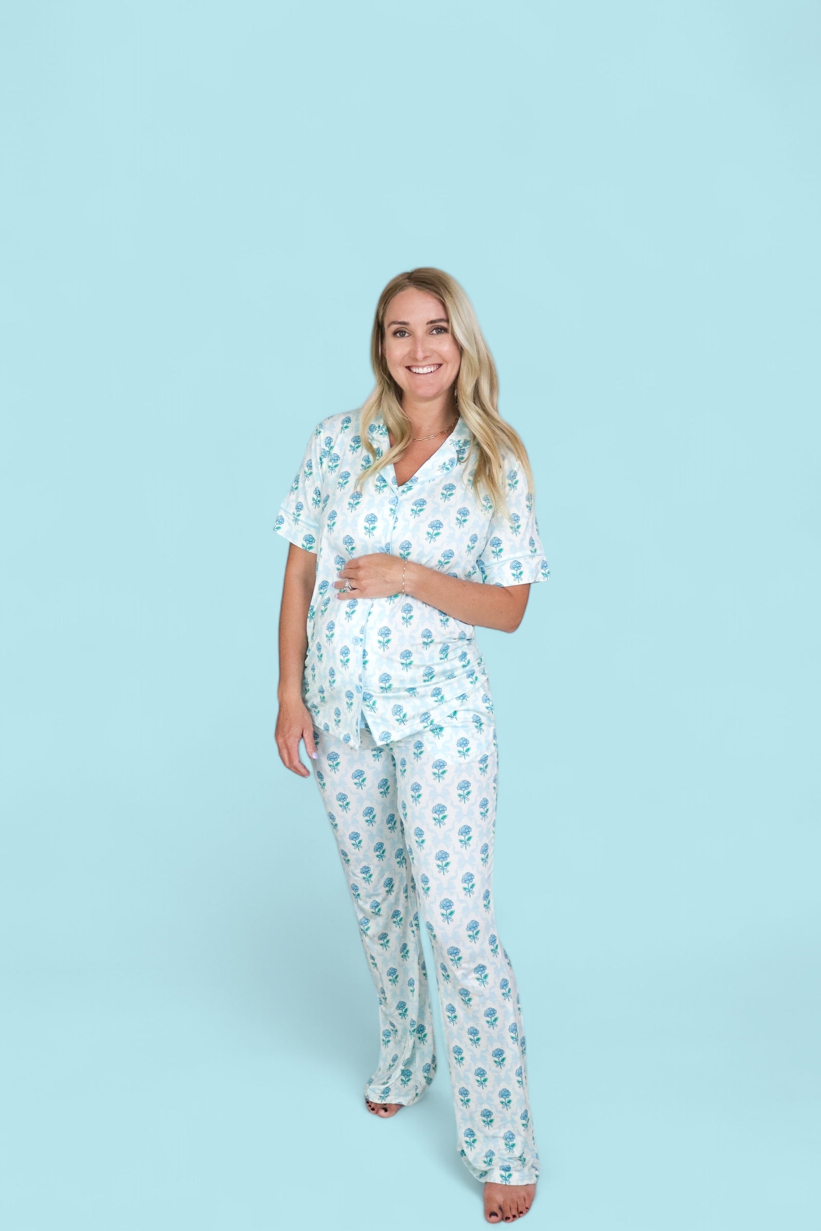 Blue Ribbon Blooms Women’s Relaxed Flare Dream Set