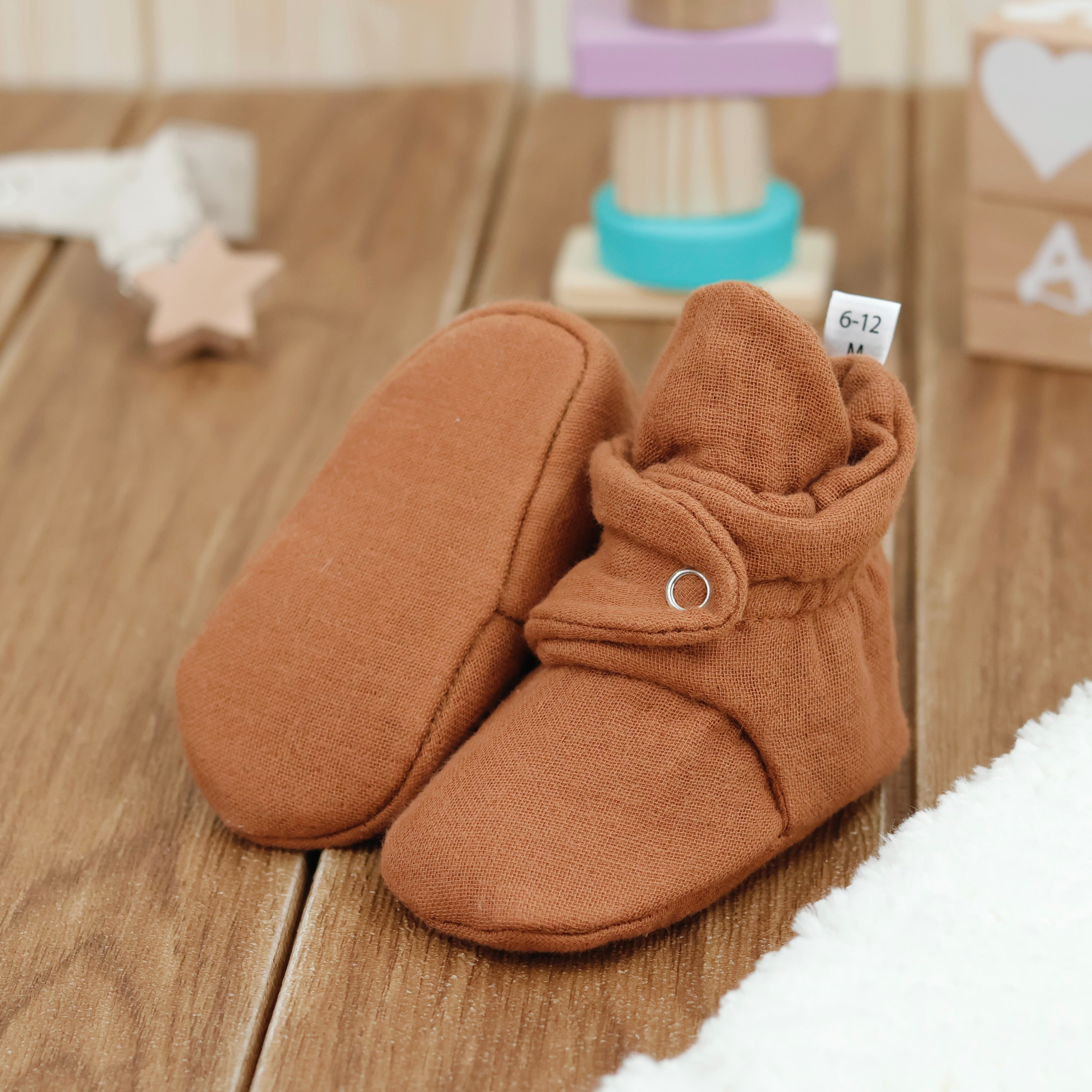 Muslin Stay On Baby Booties Walnut