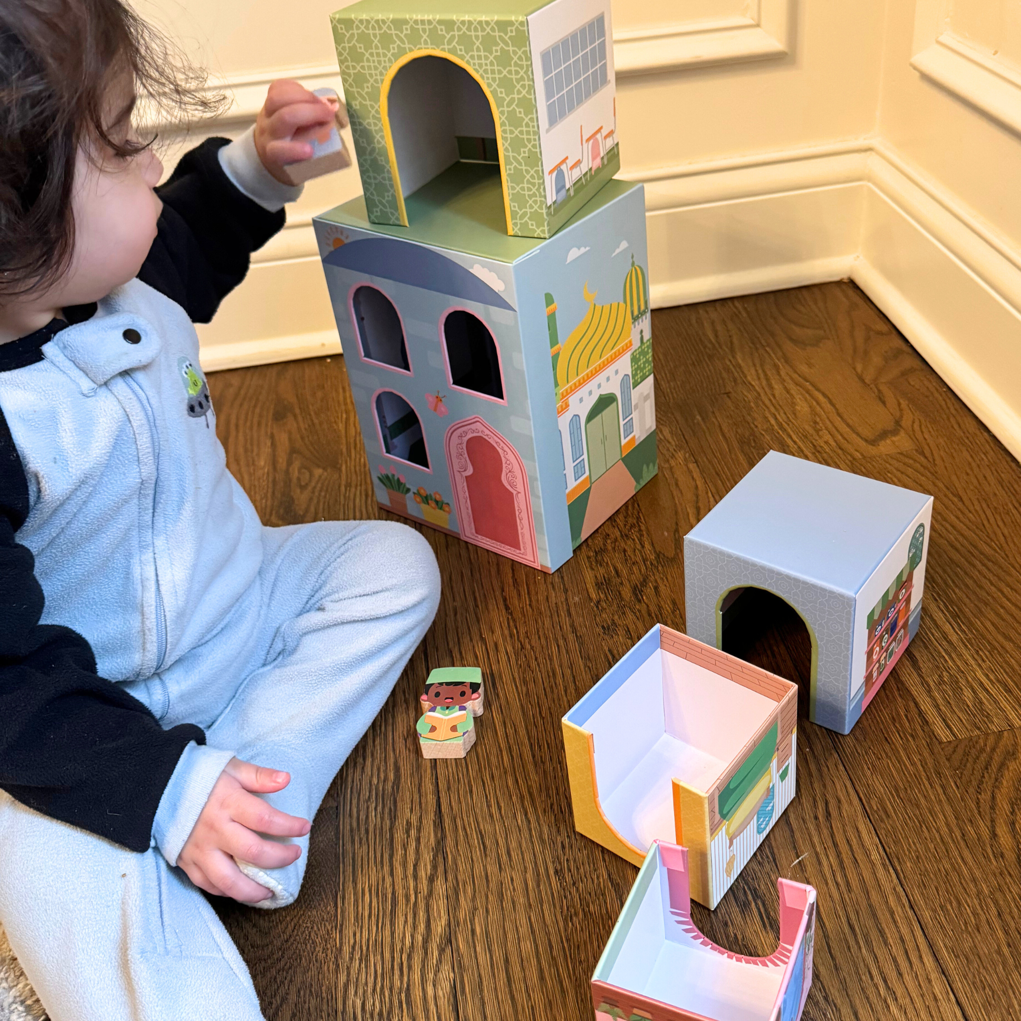 Stacking Houses (set Of 5 Houses And 3 Hardwood Characters)