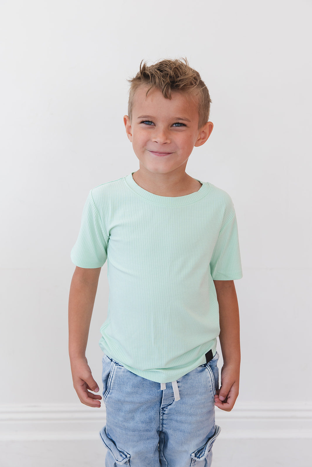 (solid, Ribbed) Lion Around - Everyday Tee