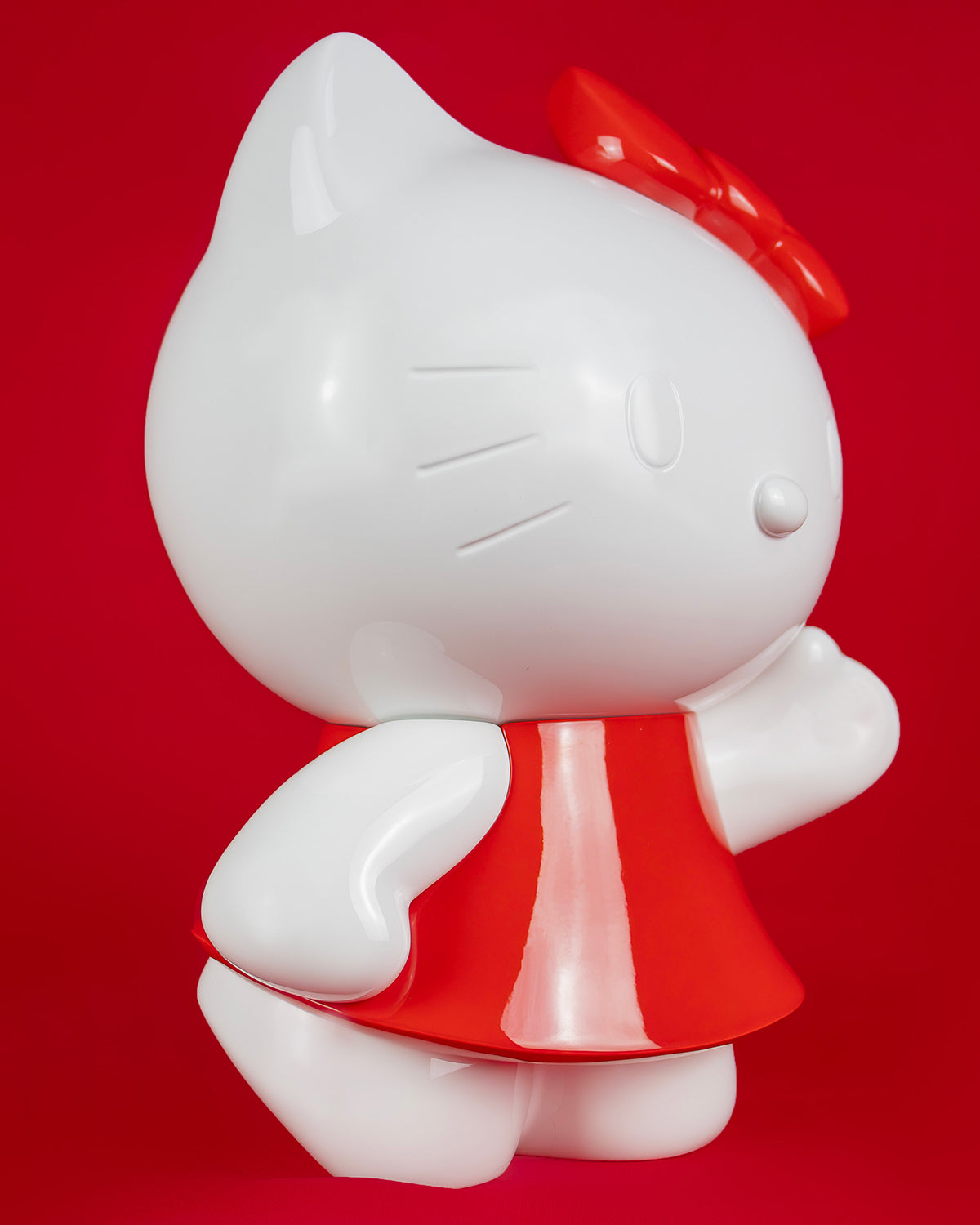 Hello Kitty Robe White & Red Dress 10.5in