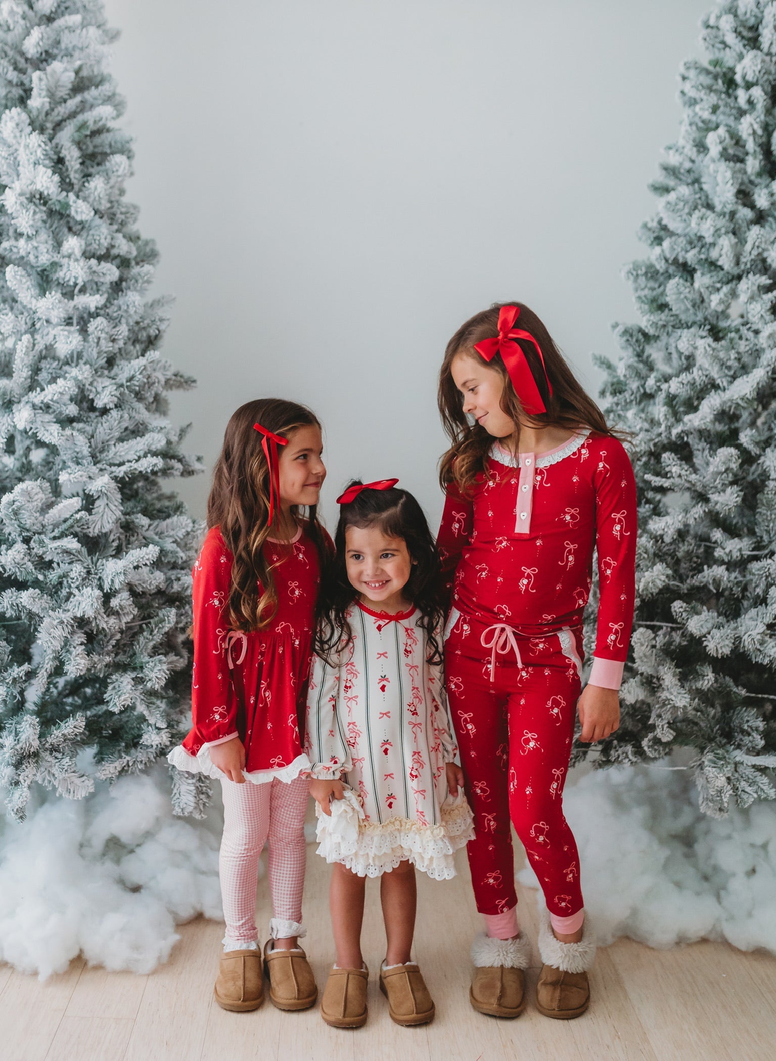 *preorder* Santa's Sleigh Bows Tunic Comfort Set